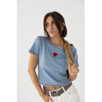 Футболка з контрастними швами та вишитим серцем  джинс колір
