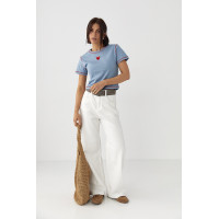 Футболка з контрастними швами та вишитим серцем  джинс колір