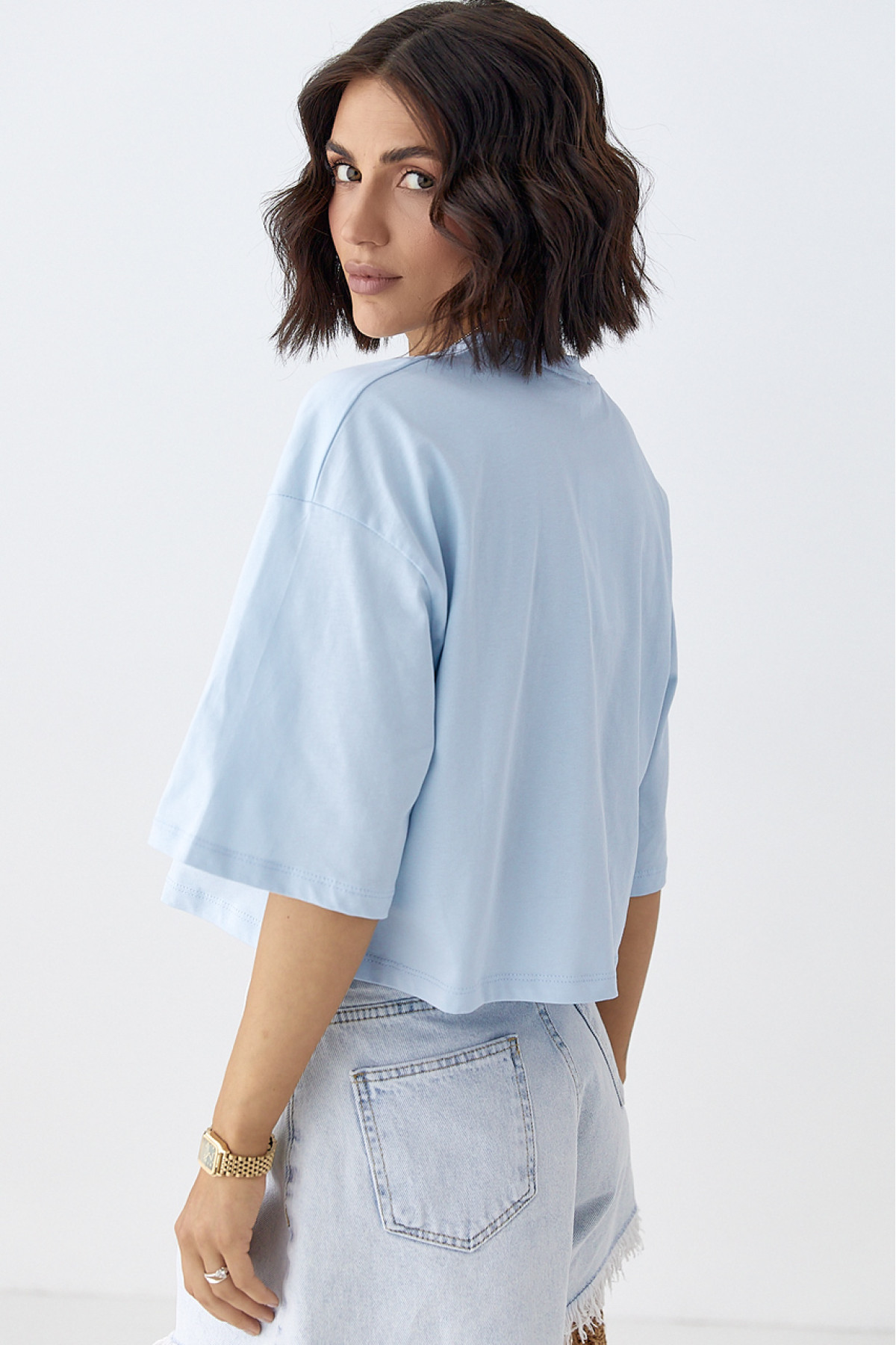 Укорочена футболка вільного крою  блакитний колір