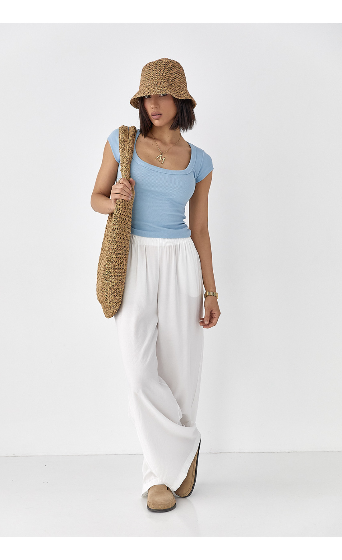 Однотонна футболка в рубчик  блакитний колір