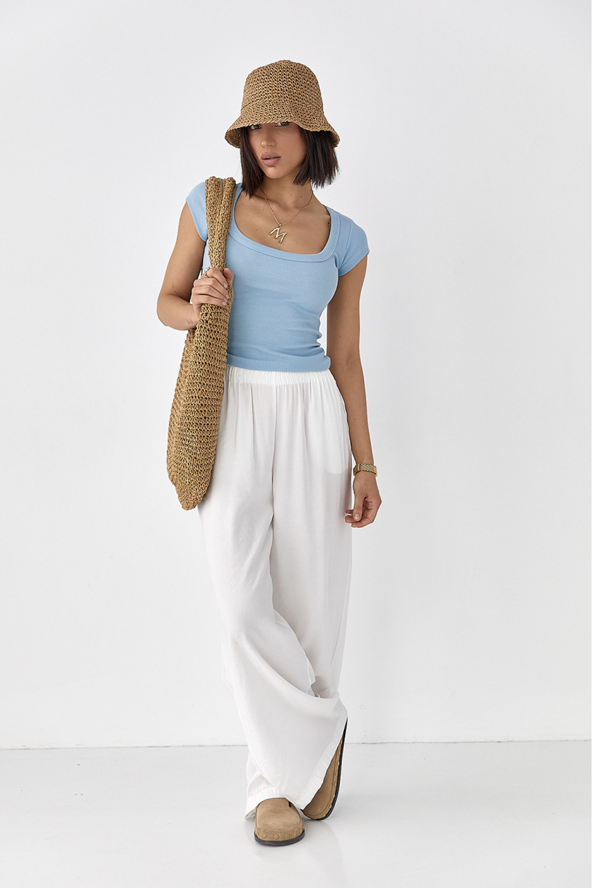 Однотонна футболка в рубчик  блакитний колір