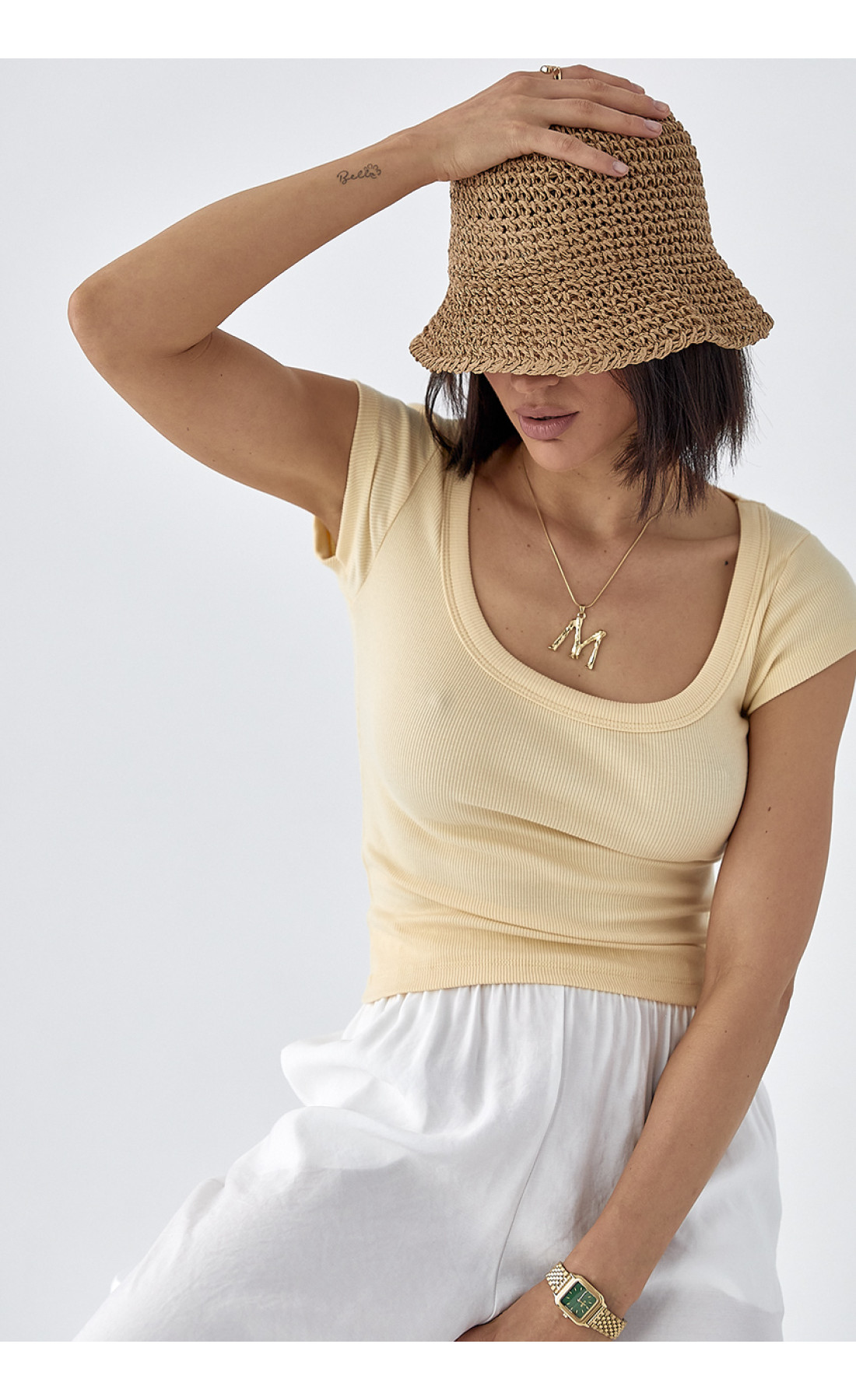 Однотонна футболка в рубчик  лимонний колір