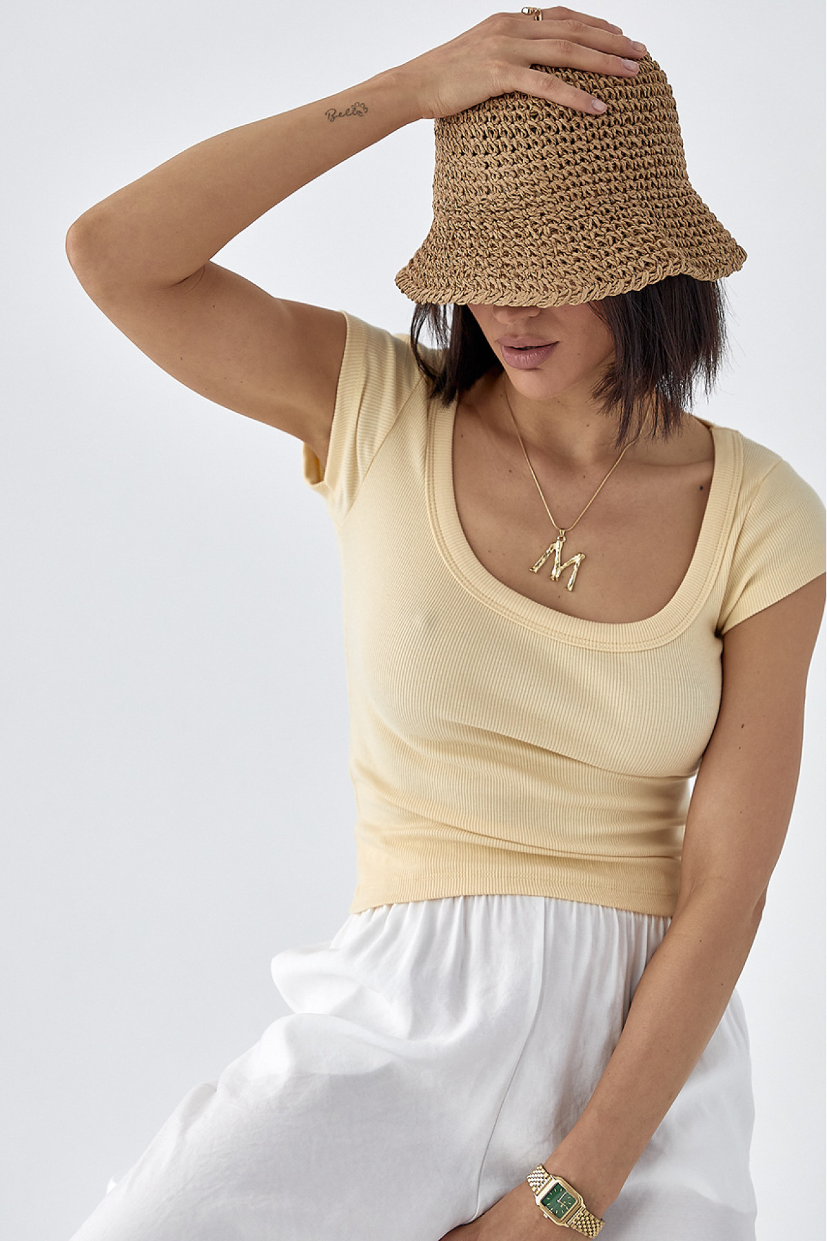 Однотонна футболка в рубчик  лимонний колір