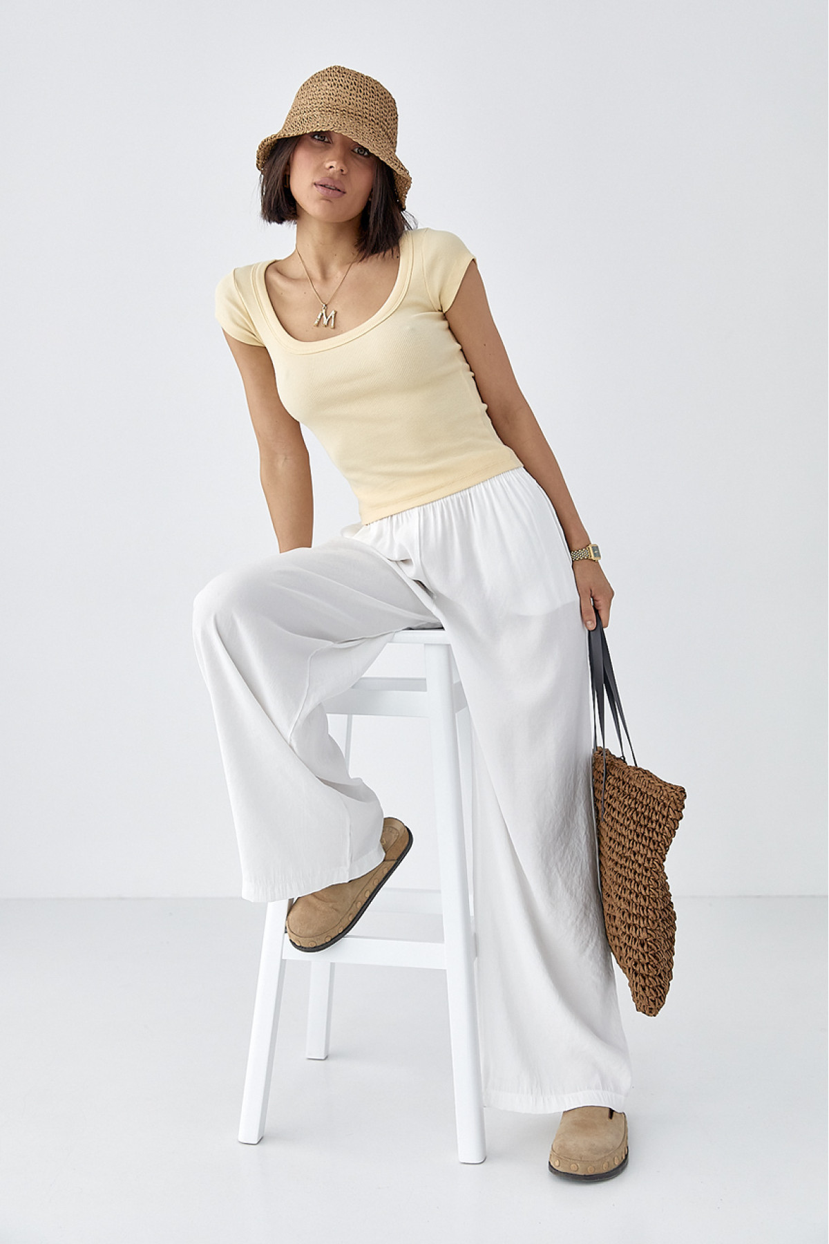 Однотонна футболка в рубчик  лимонний колір