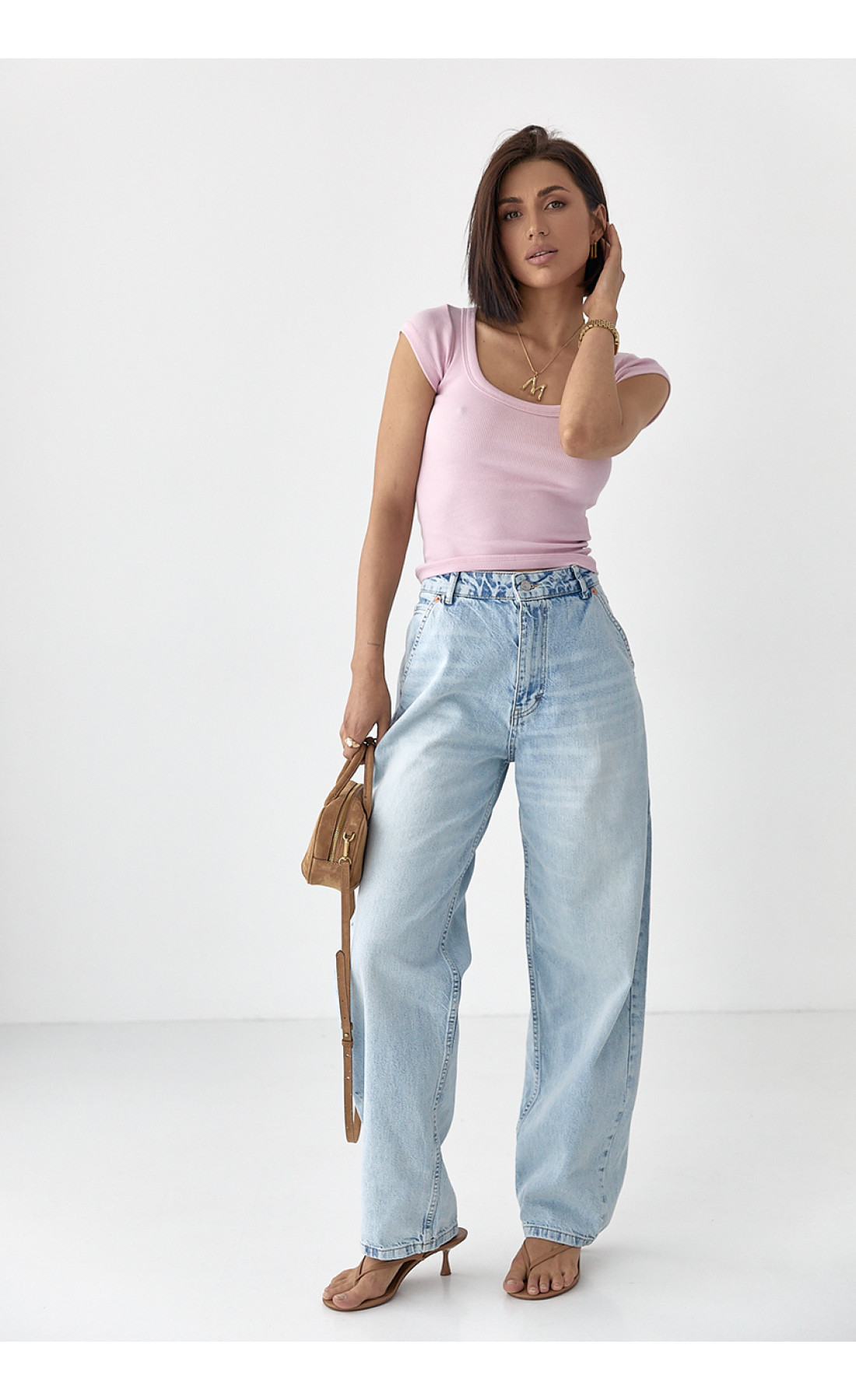 Однотонна футболка в рубчик  рожевий колір