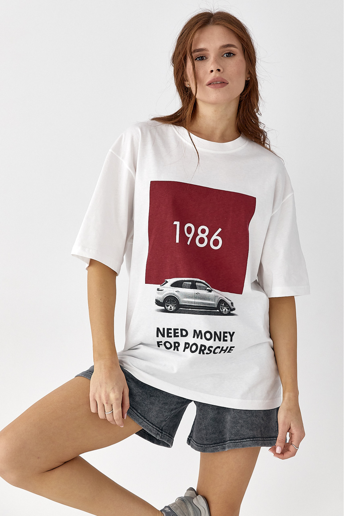 Жіноча футболка з принтом Porsche  білий колір