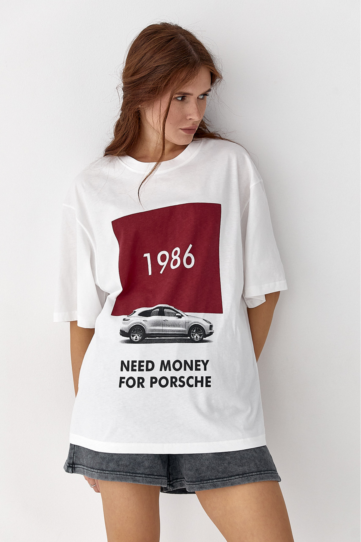 Жіноча футболка з принтом Porsche  білий колір