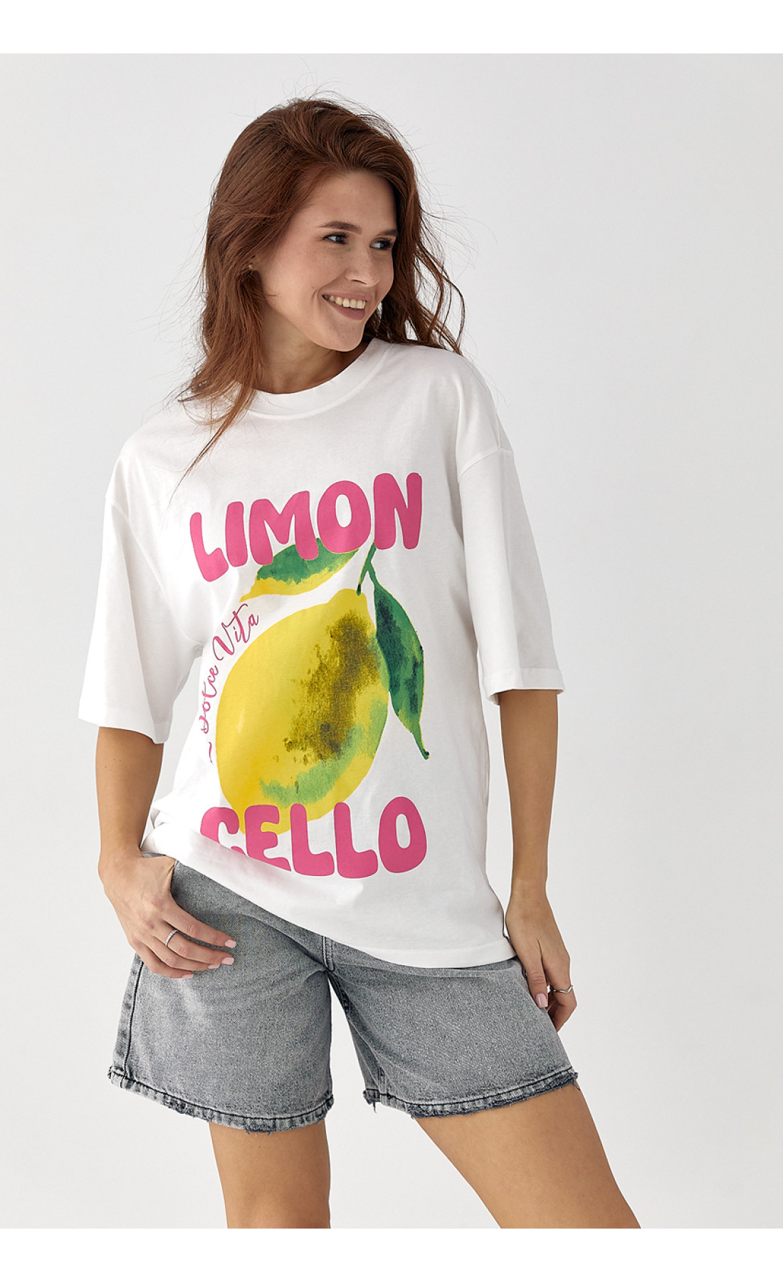 Футболка оверсайз із принтом лимона  білий колір