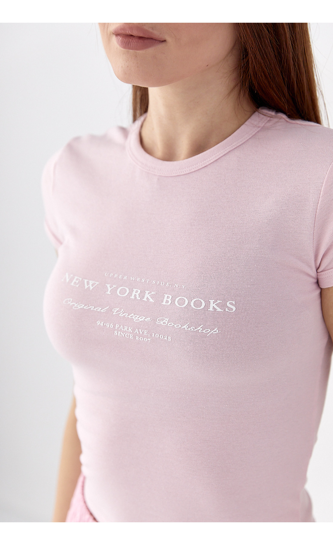 Приталена футболка з принтом  пудра колір