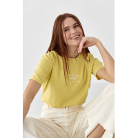 Трикотажна футболка з написами  лимонний колір