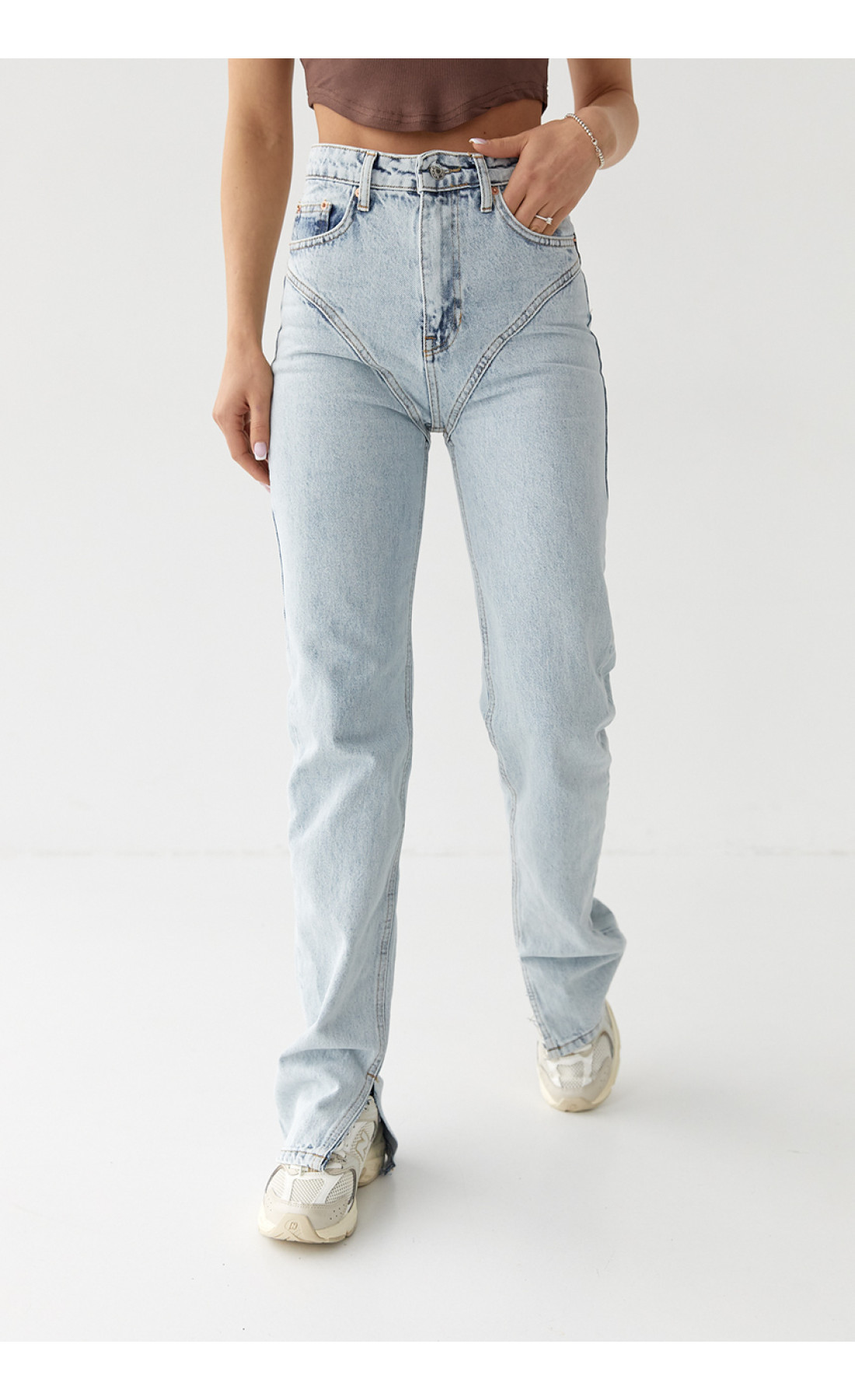 Джинси з високою талією та фігурною кокеткою  небесноблакитний колір