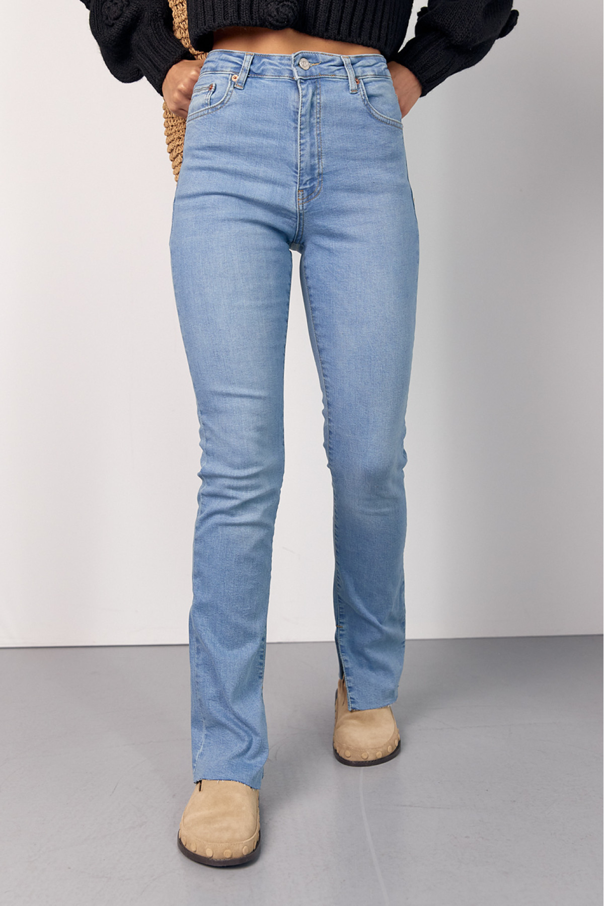 Жіночі жіночі джинси skinny з розрізами  блакитний колір