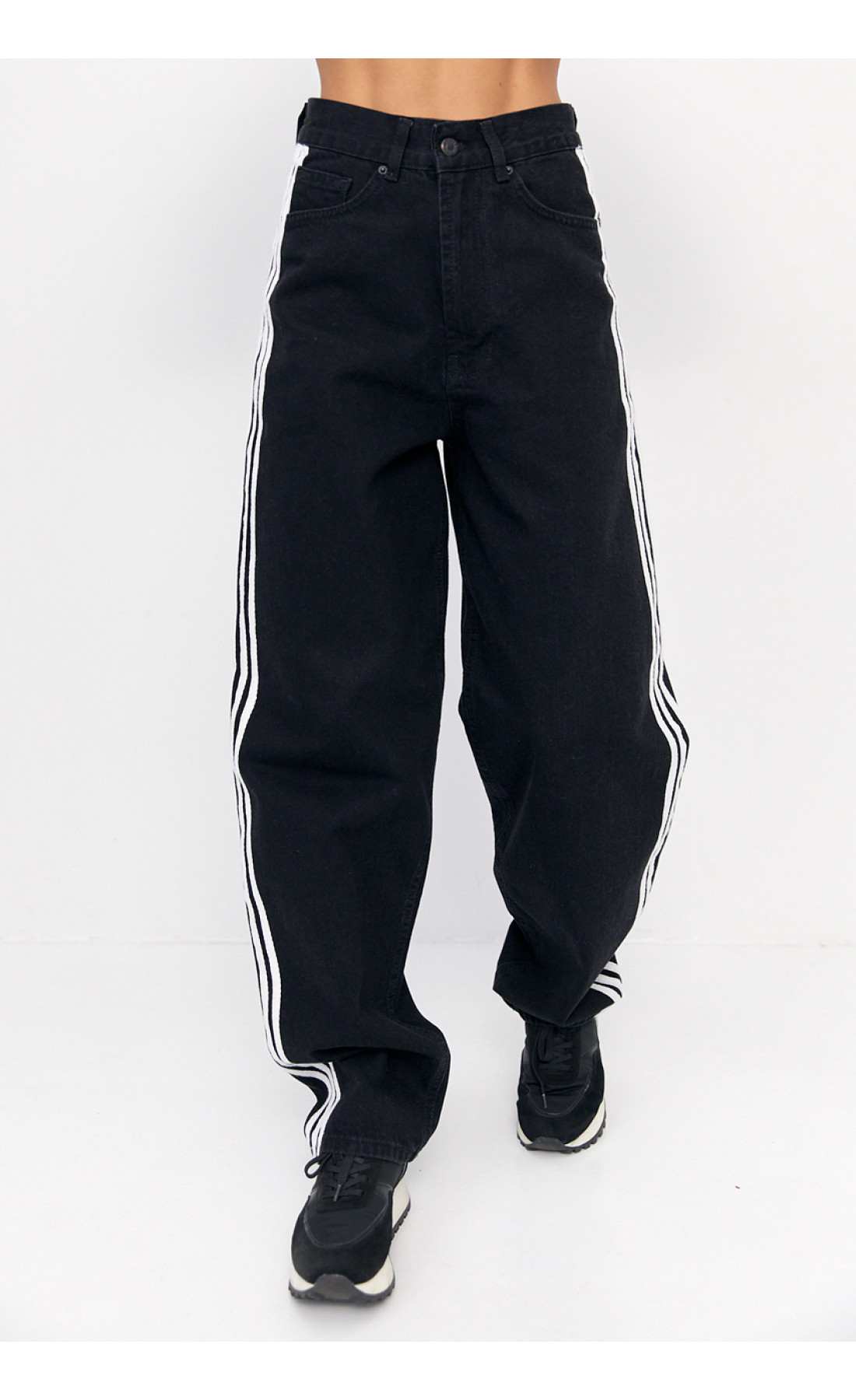 Жіночі жіночі джинси Baggy з лампасами  чорний колір