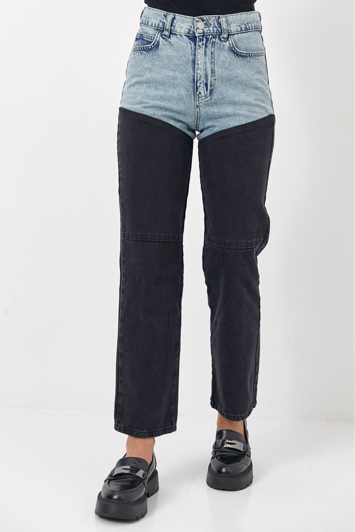 Укорочені двоколірні прямі жіночі джинси  чорний колір