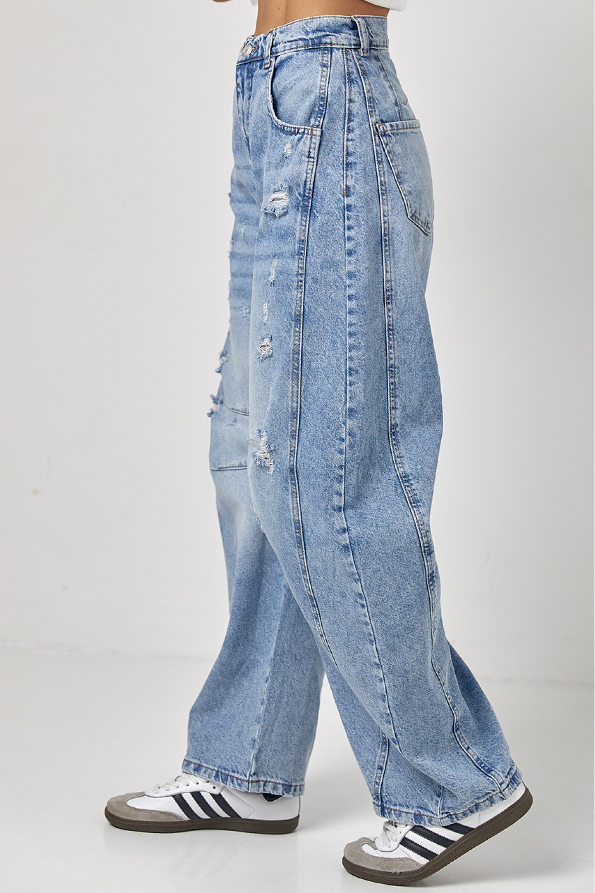 Джинси жіночі  Вaggy з рваним ефектом  джинс колір