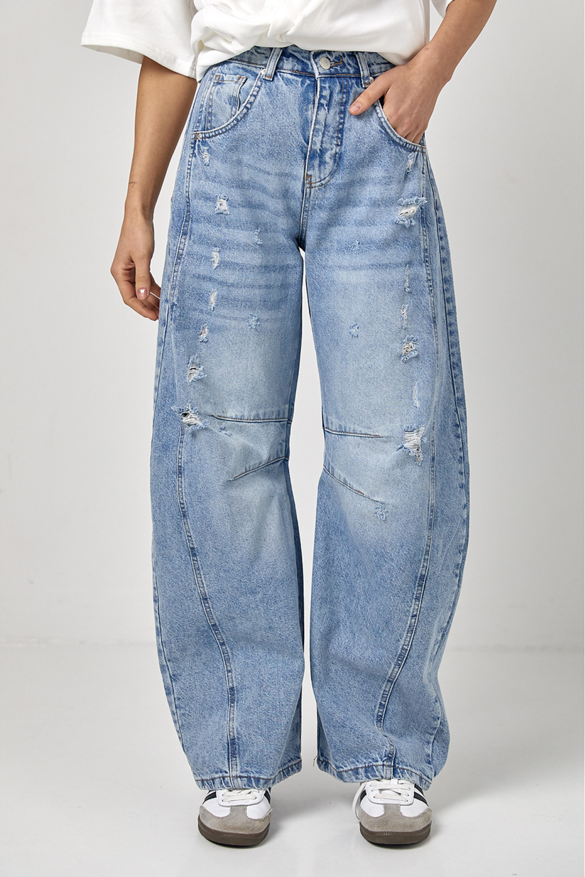 Джинси жіночі  Вaggy з рваним ефектом  джинс колір