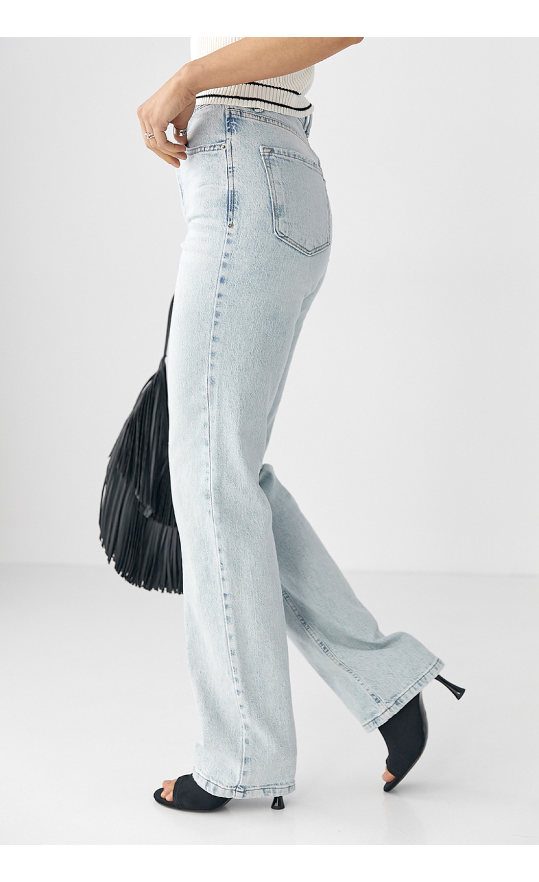 Прямі жіночі джинси з високою талією  блакитний колір