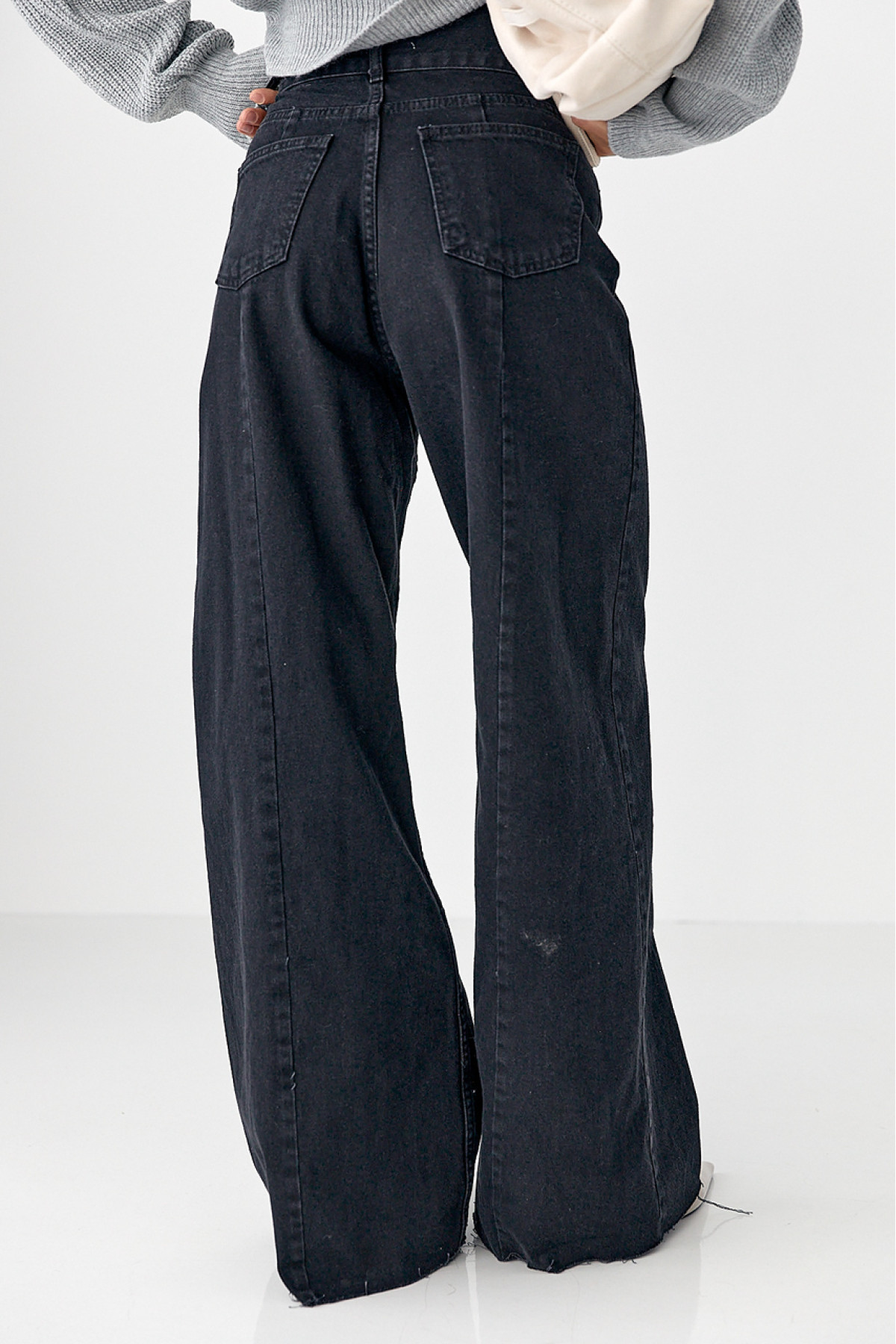 Чорні жіночі джинси Palazzo з необробленим низом  чорний колір