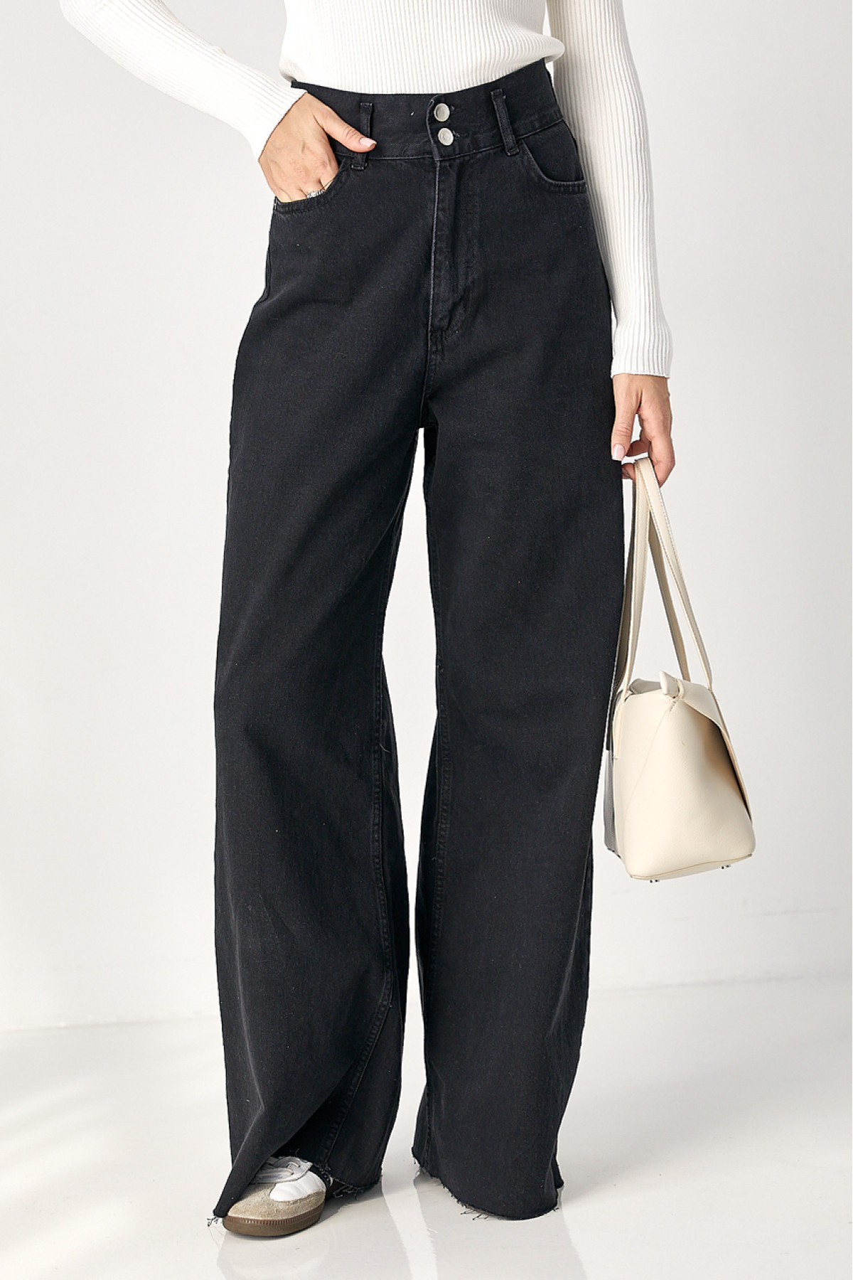 Чорні жіночі джинси Palazzo з необробленим низом  чорний колір