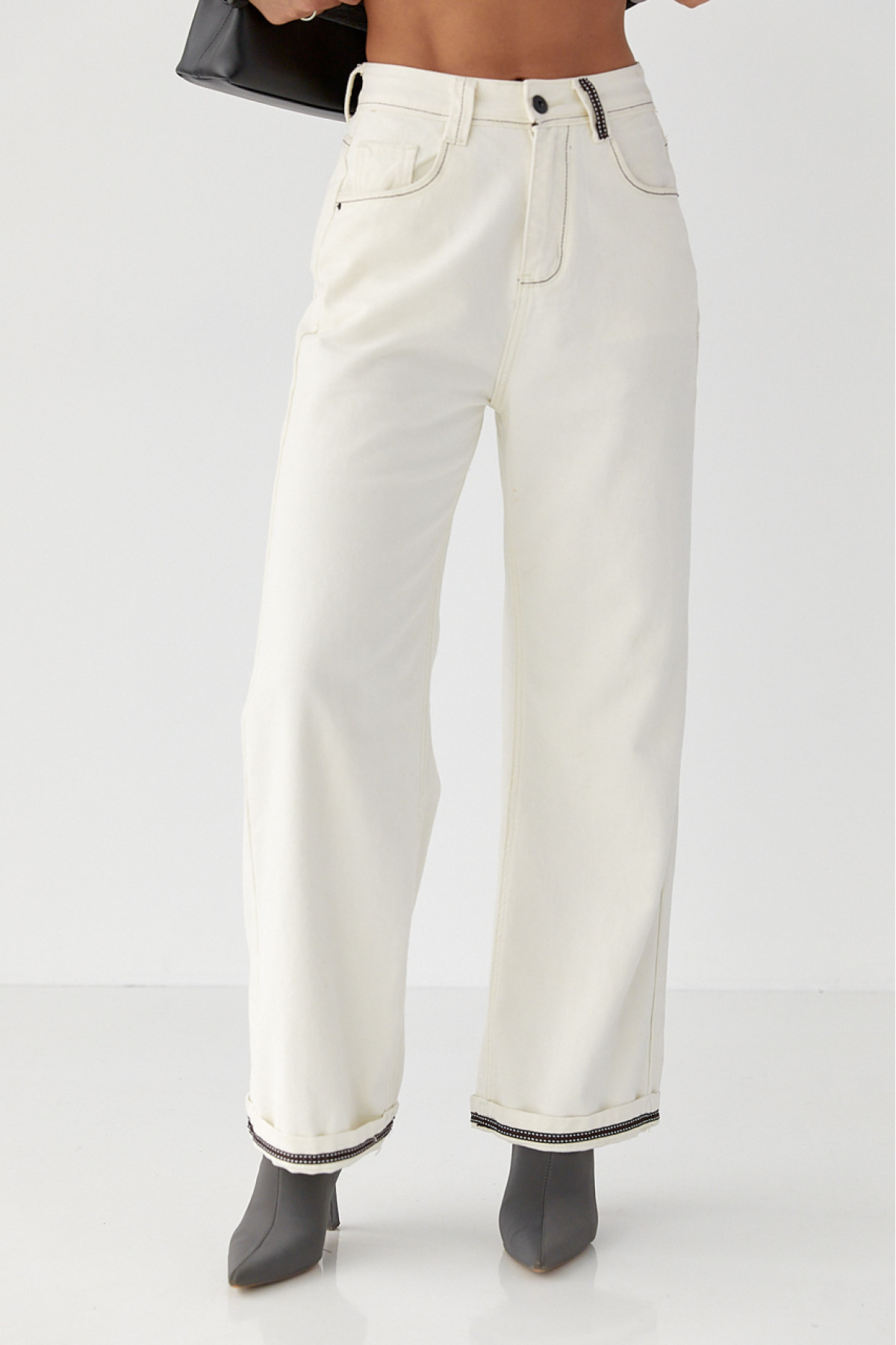 Жіночі жіночі джинсикюлоти з контрастиними швами  молочний колір