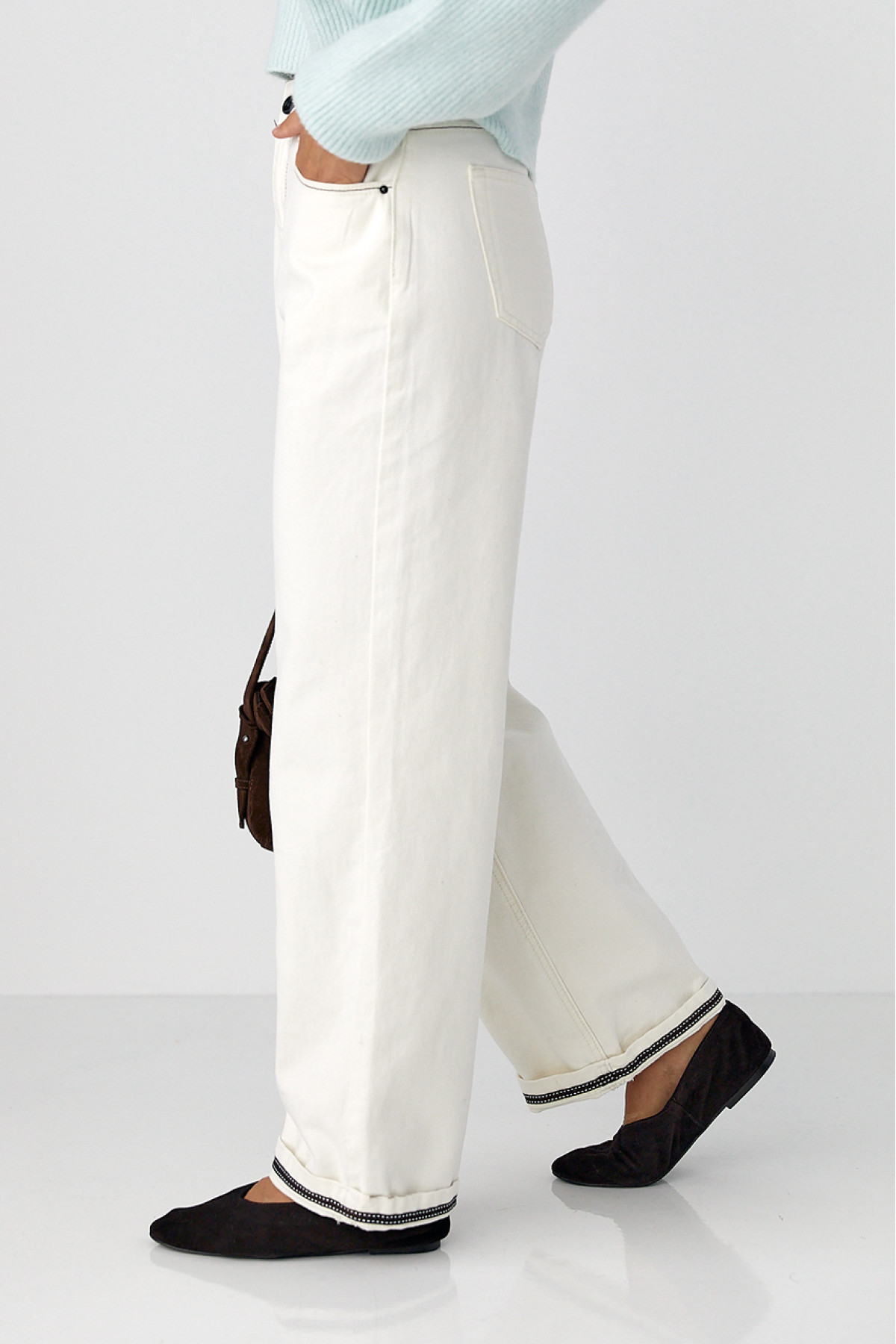 Жіночі жіночі джинсикюлоти з контрастиними швами  молочний колір