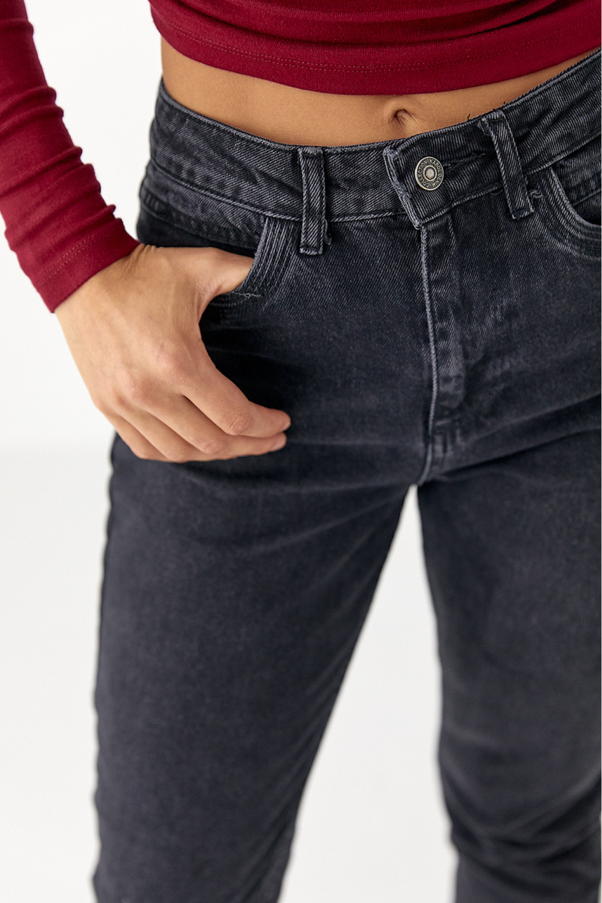 Жіночі жіночі джинси Mom Fit  чорний колір