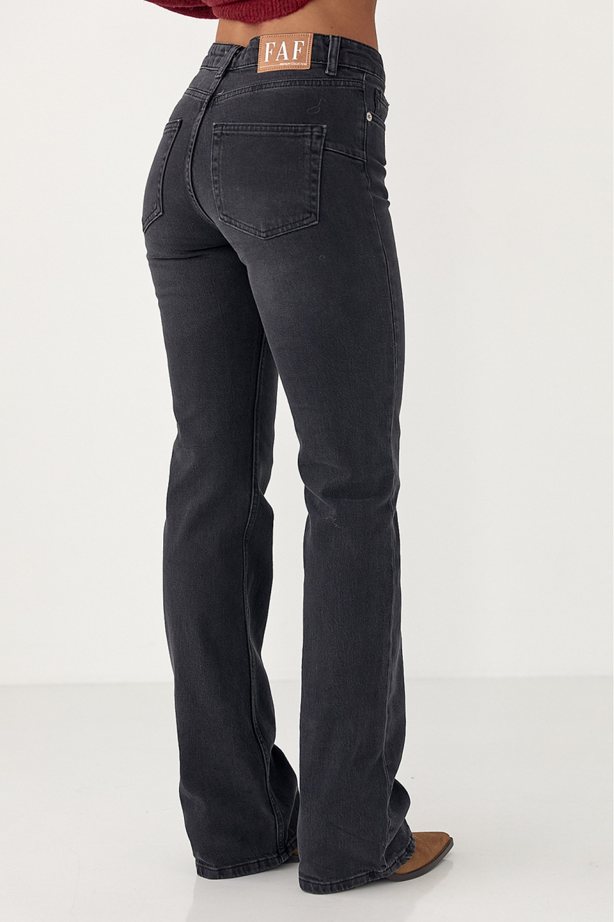 Жіночі прямі жіночі джинси з високою посадкою  чорний колір