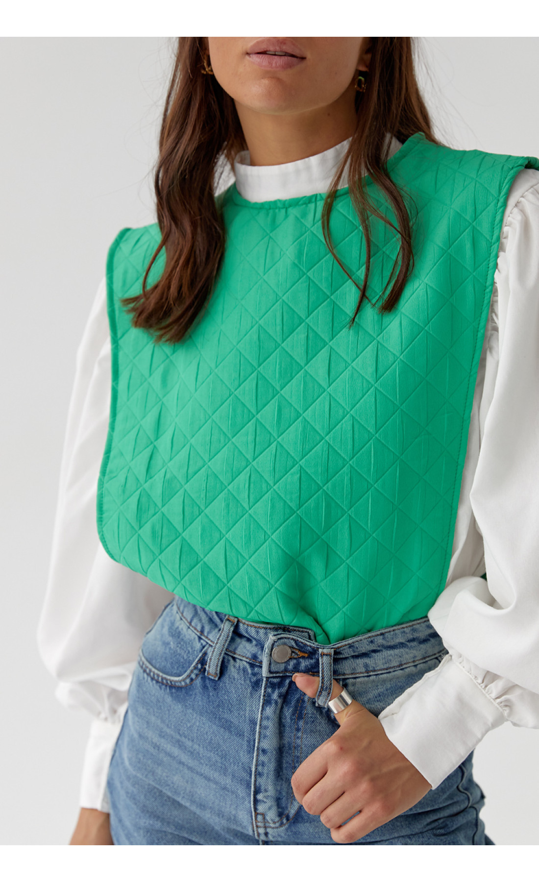 Блуза з об'ємними рукавами з накидкою та поясом EISA  зелений колір