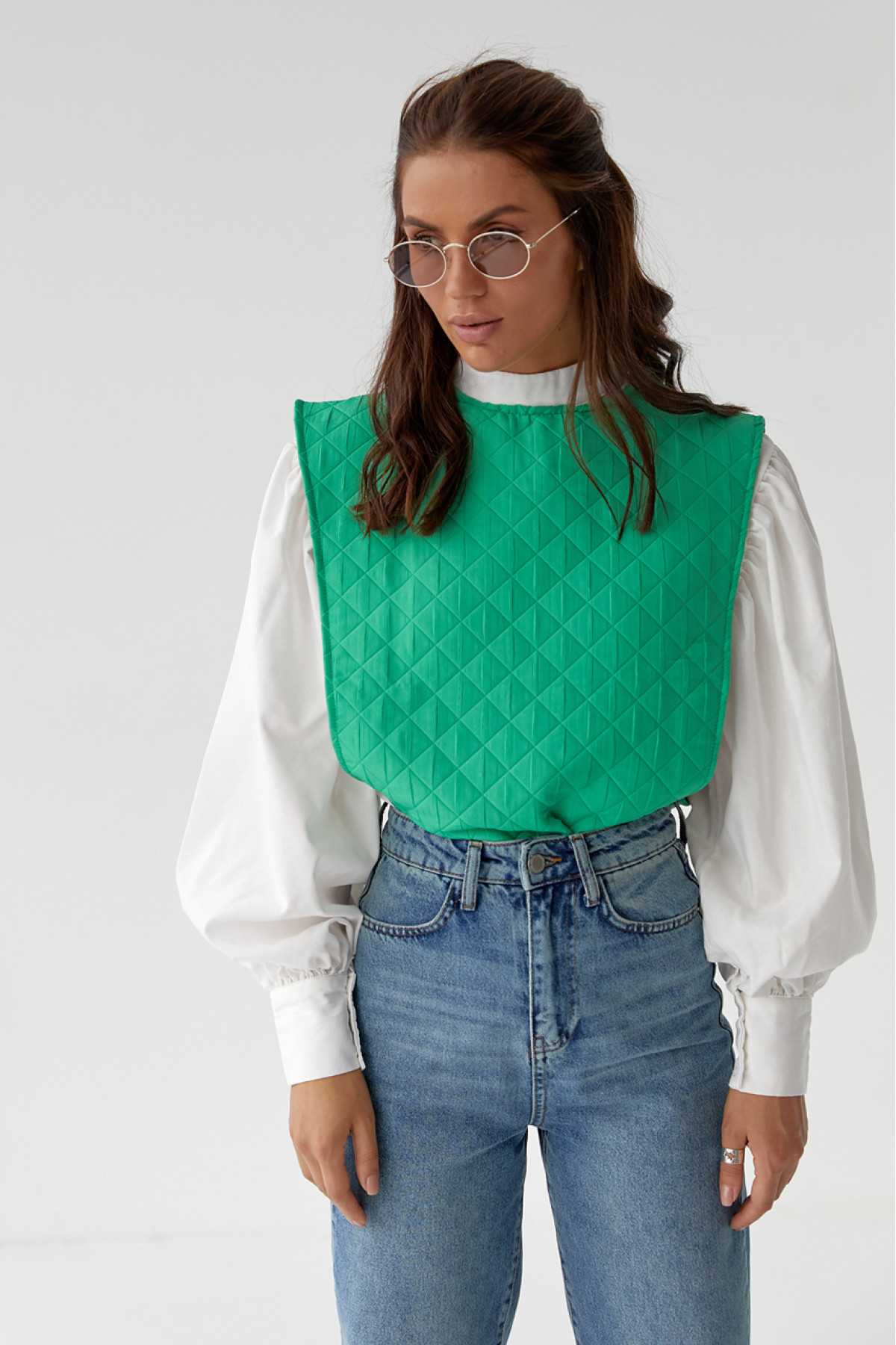 Блуза з об'ємними рукавами з накидкою та поясом EISA  зелений колір