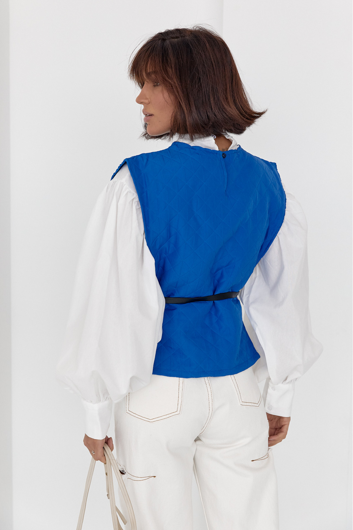 Блуза з об'ємними рукавами з накидкою та поясом EISA  синій колір