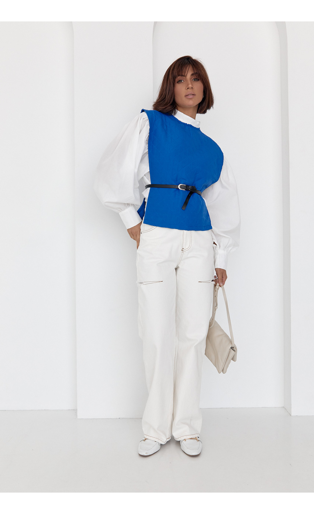 Блуза з об'ємними рукавами з накидкою та поясом EISA  синій колір