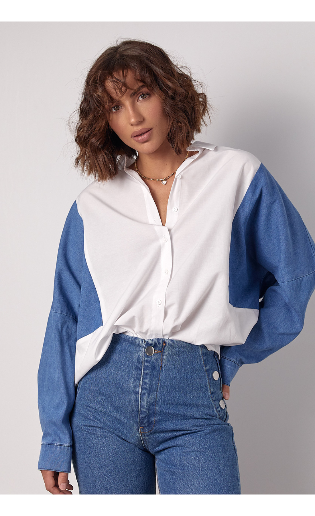 Жіноча комбінована сорочка в стилі оверсайз  білий колір