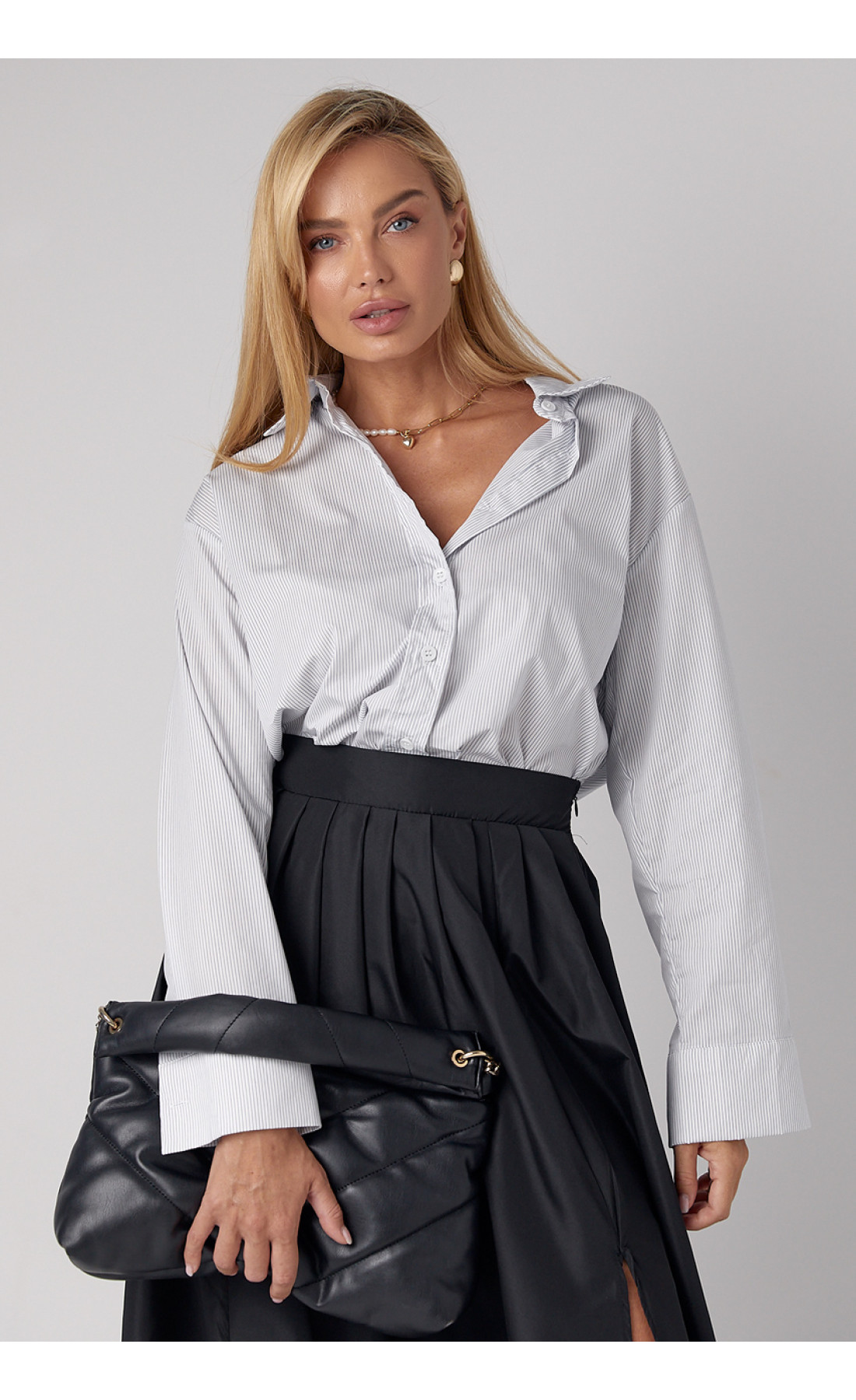 Смугаста жіноча сорочка oversize  світлосірий колір