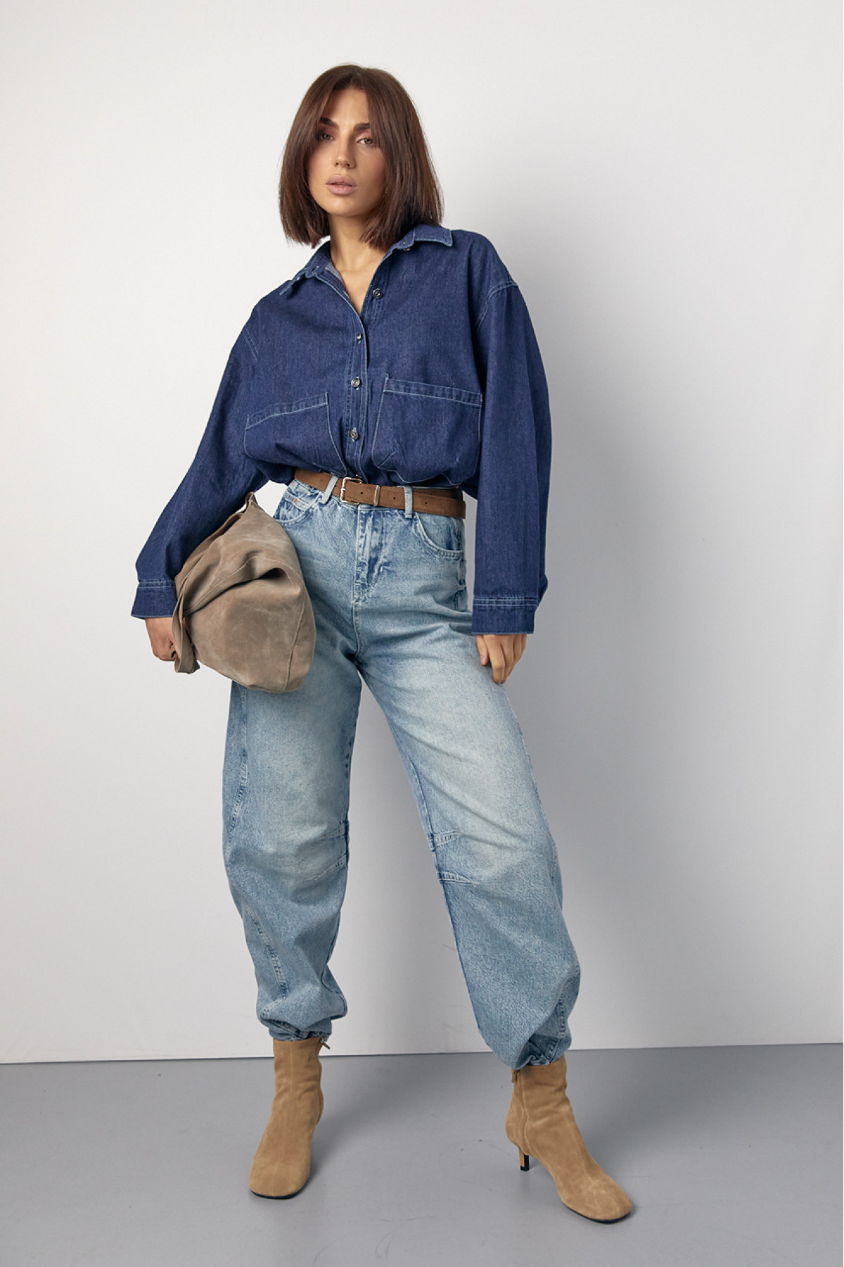 Джинсова сорочка з кишенями на металевих ґудзиках  темносиній колір