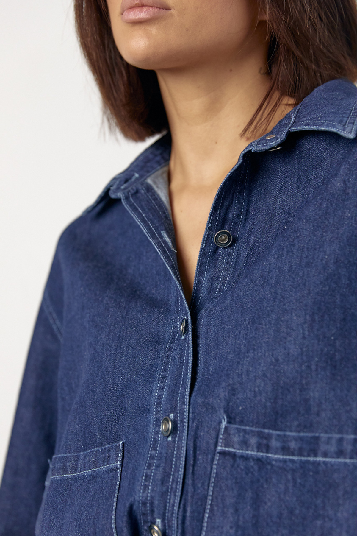 Джинсова сорочка з кишенями на металевих ґудзиках  темносиній колір