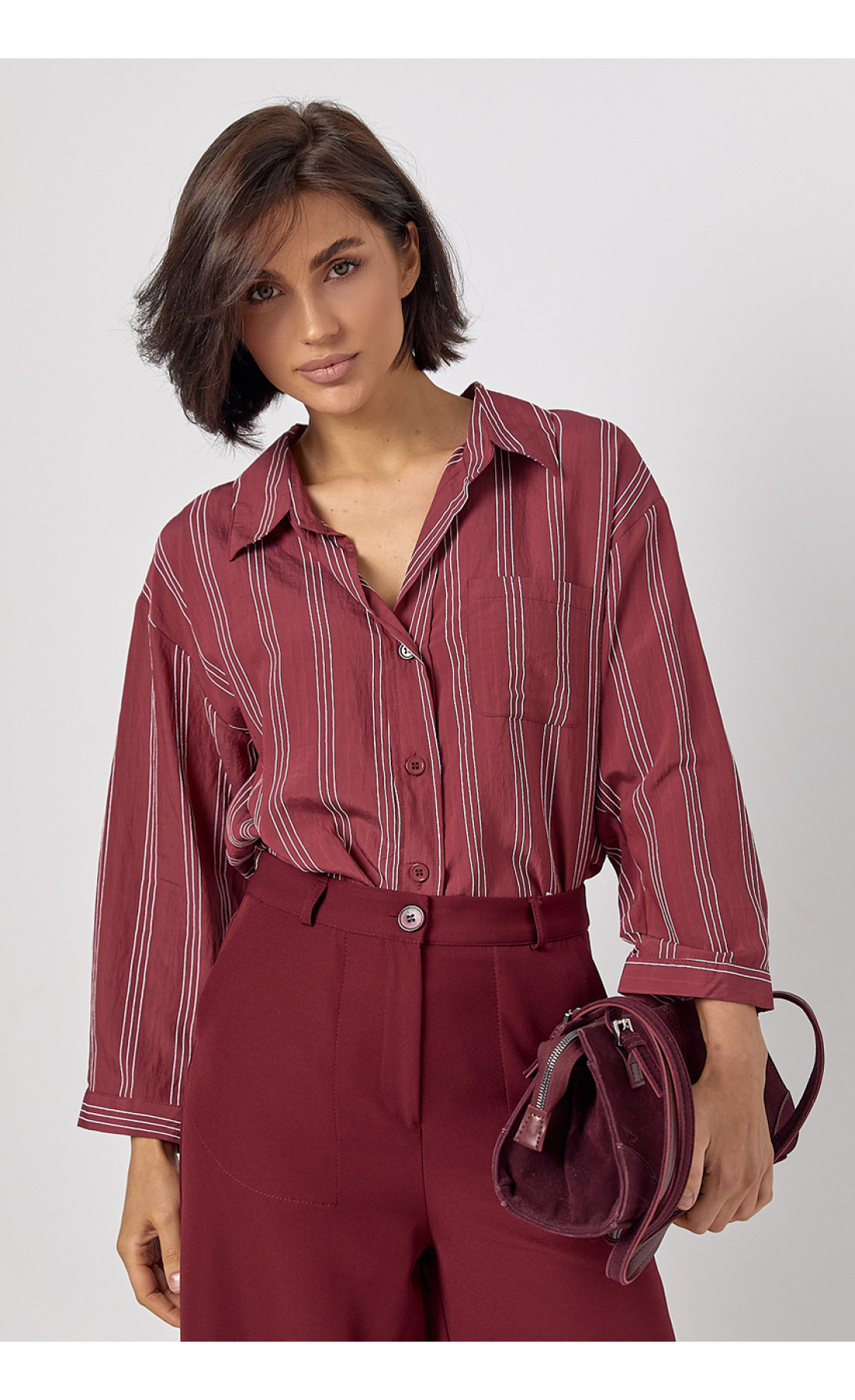 Жіноча сорочка у смужку з рукавами три чверті  бордо колір