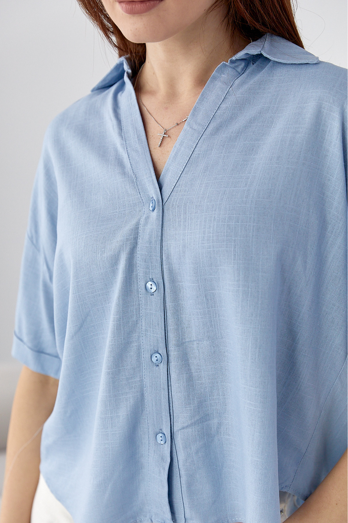 Укорочена сорочка  з напівкруглим низом  джинс колір