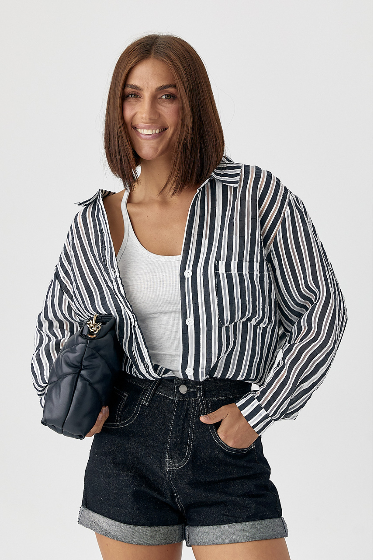 Класична сорочка у смужку  чорний колір