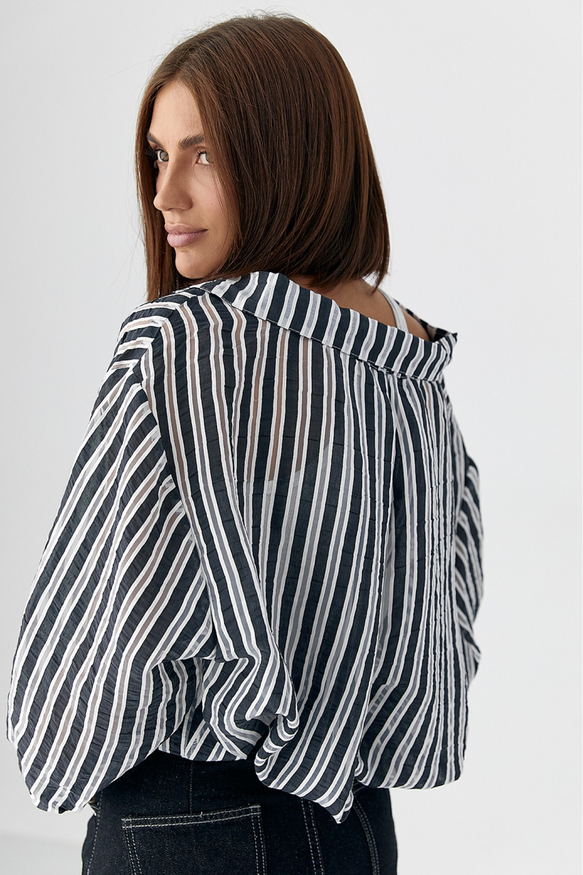 Класична сорочка у смужку  чорний колір