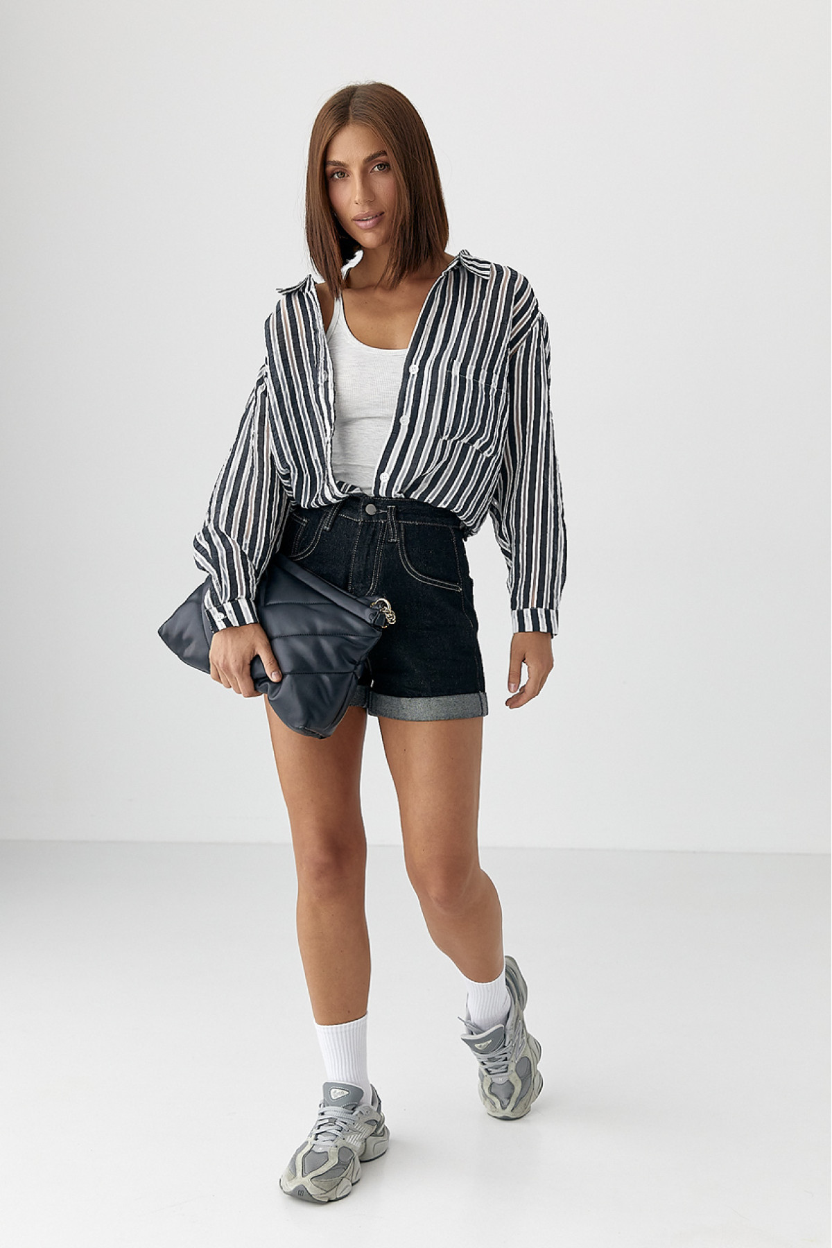 Класична сорочка у смужку  чорний колір