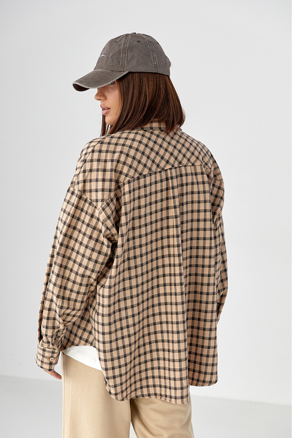 Сорочка в клітинку з накладною кишенею  кавовий колір