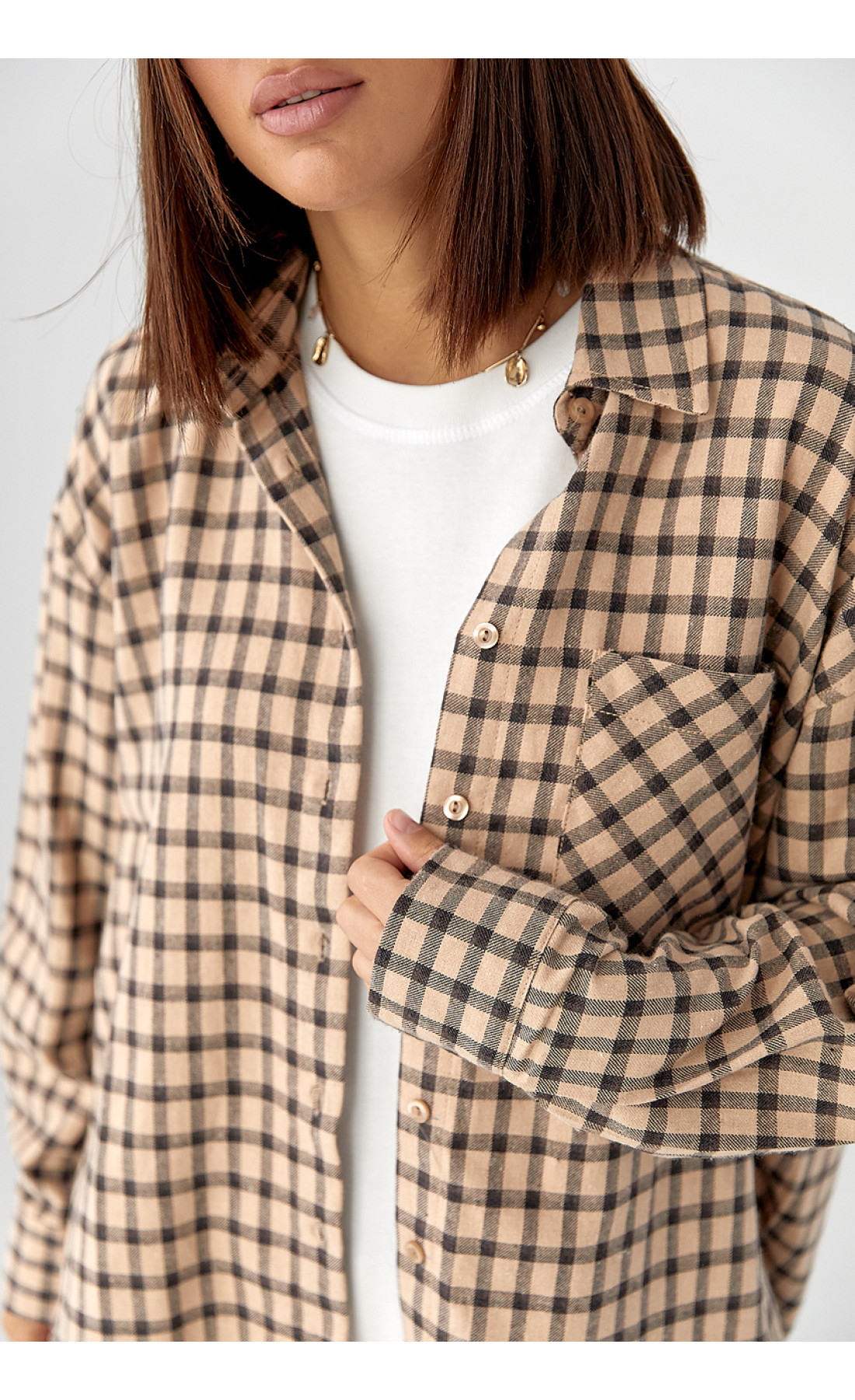 Сорочка в клітинку з накладною кишенею  кавовий колір
