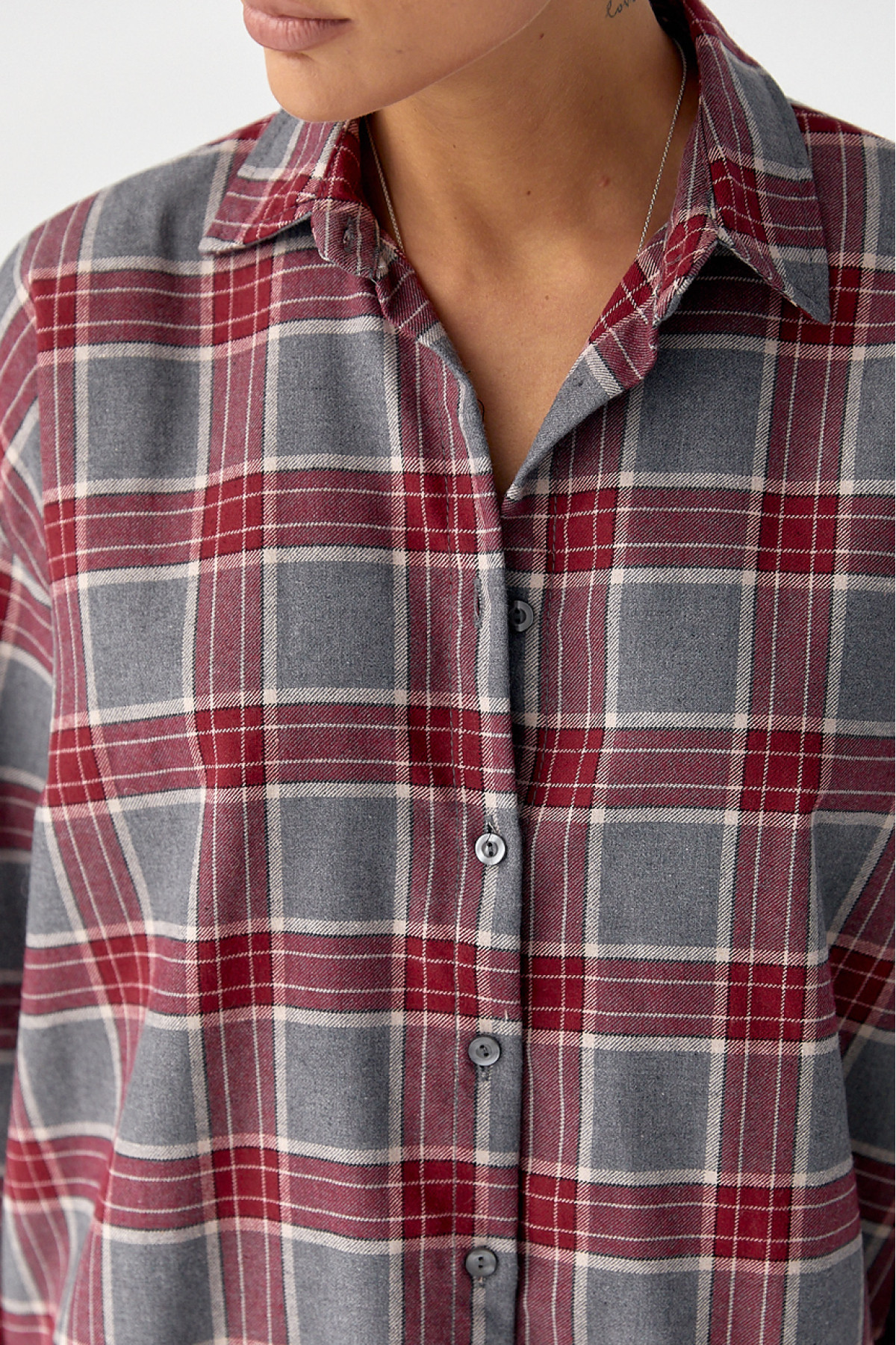 Сорочка в клітинку з подовженою спинкою  темночервоний колір