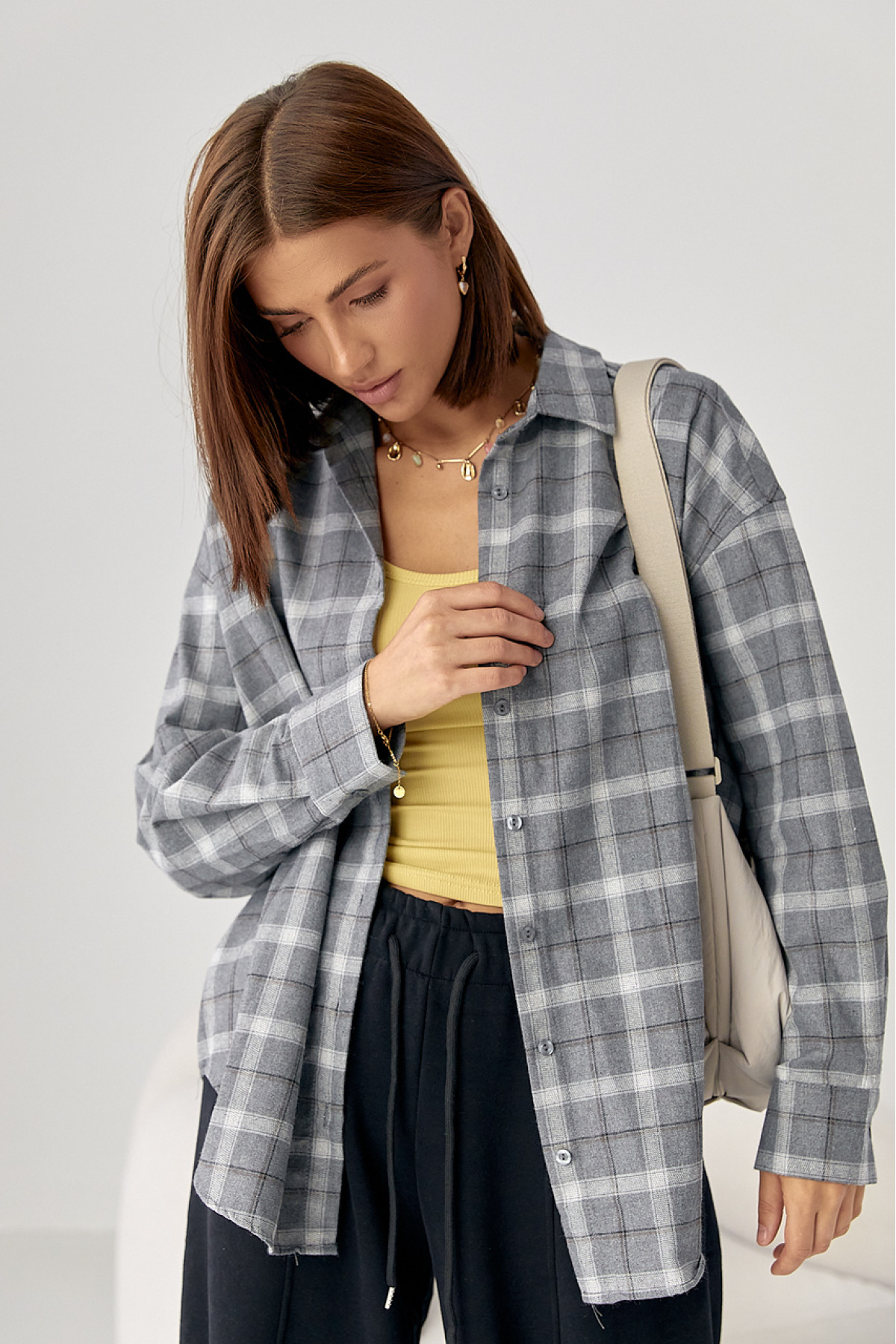 Клітчаста сорочка на ґудзиках із опущеними проймами  сірий колір