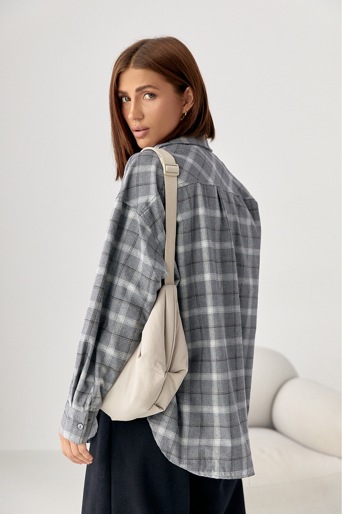 Клітчаста сорочка на ґудзиках із опущеними проймами  сірий колір