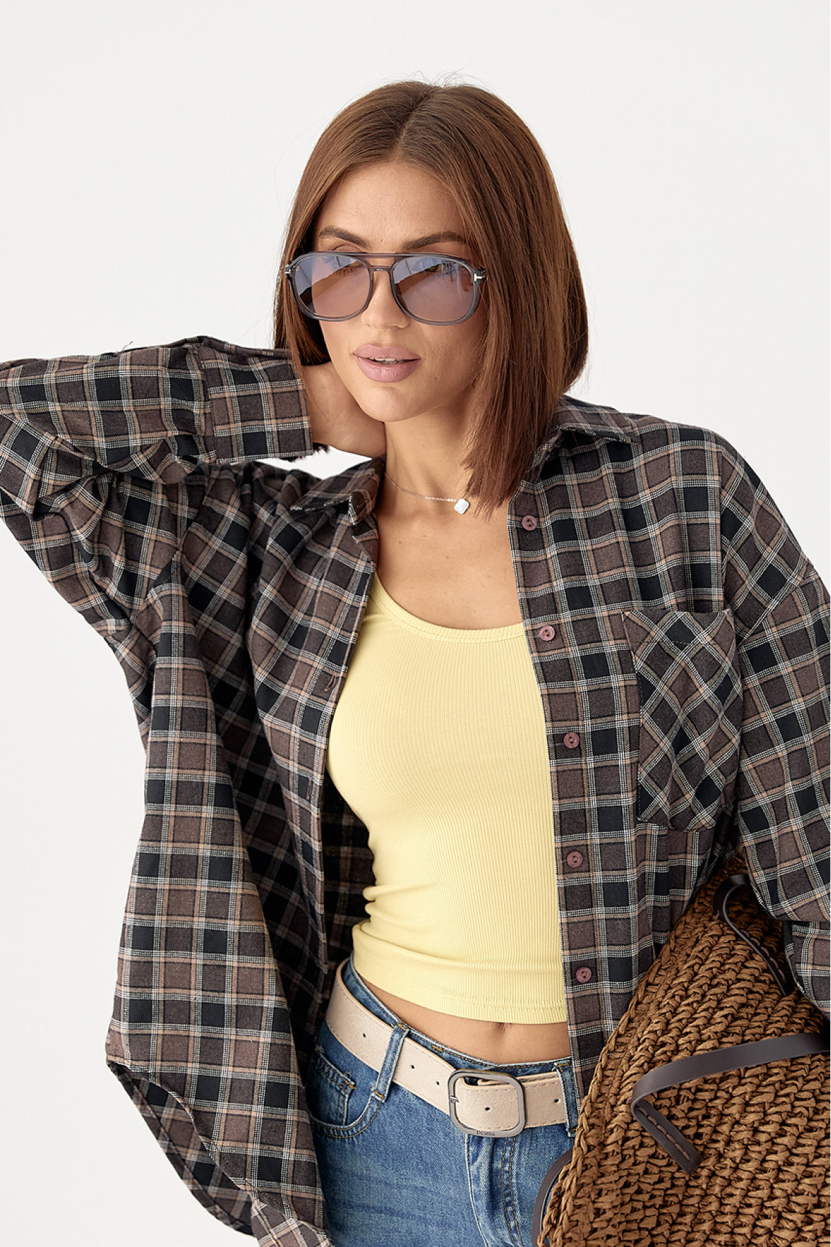 Картата сорочка з відкладним коміром  коричневий колір