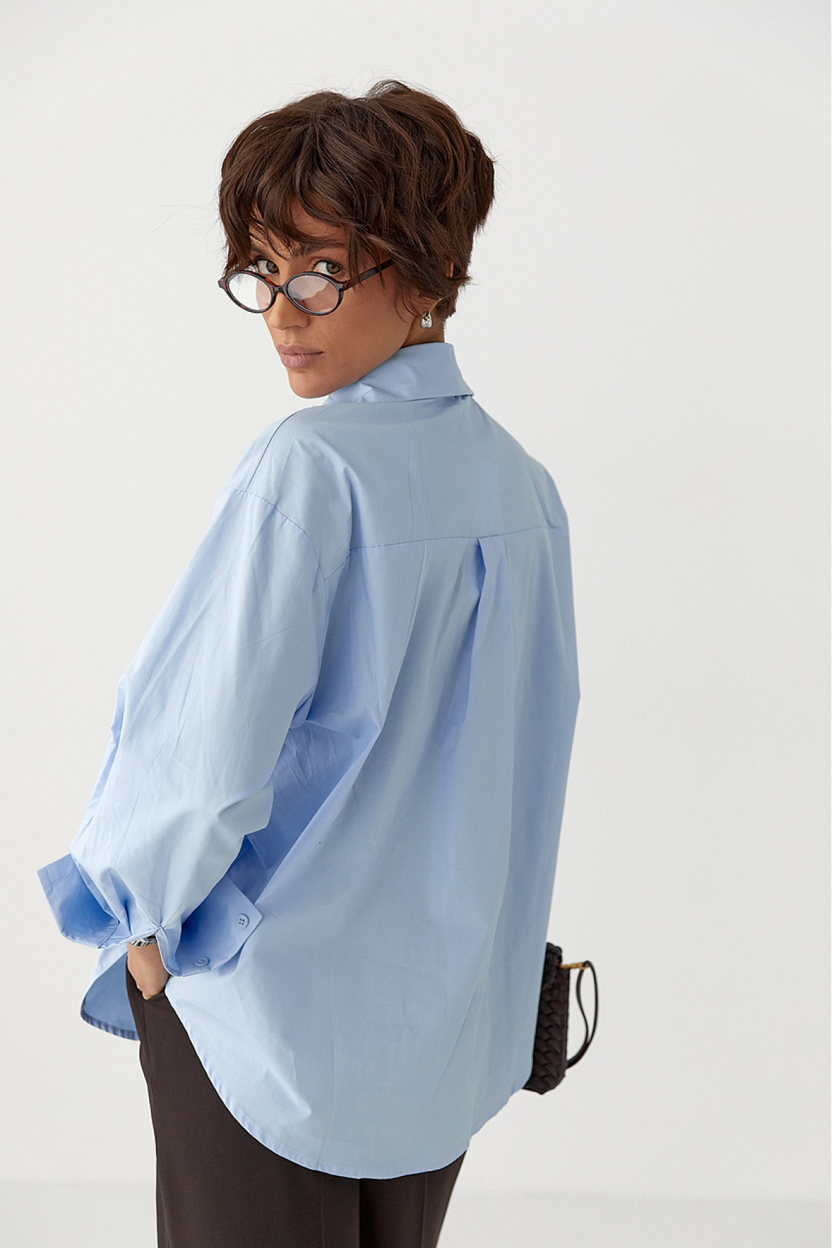 Класична сорочка з трояндами на ґудзиках  блакитний колір