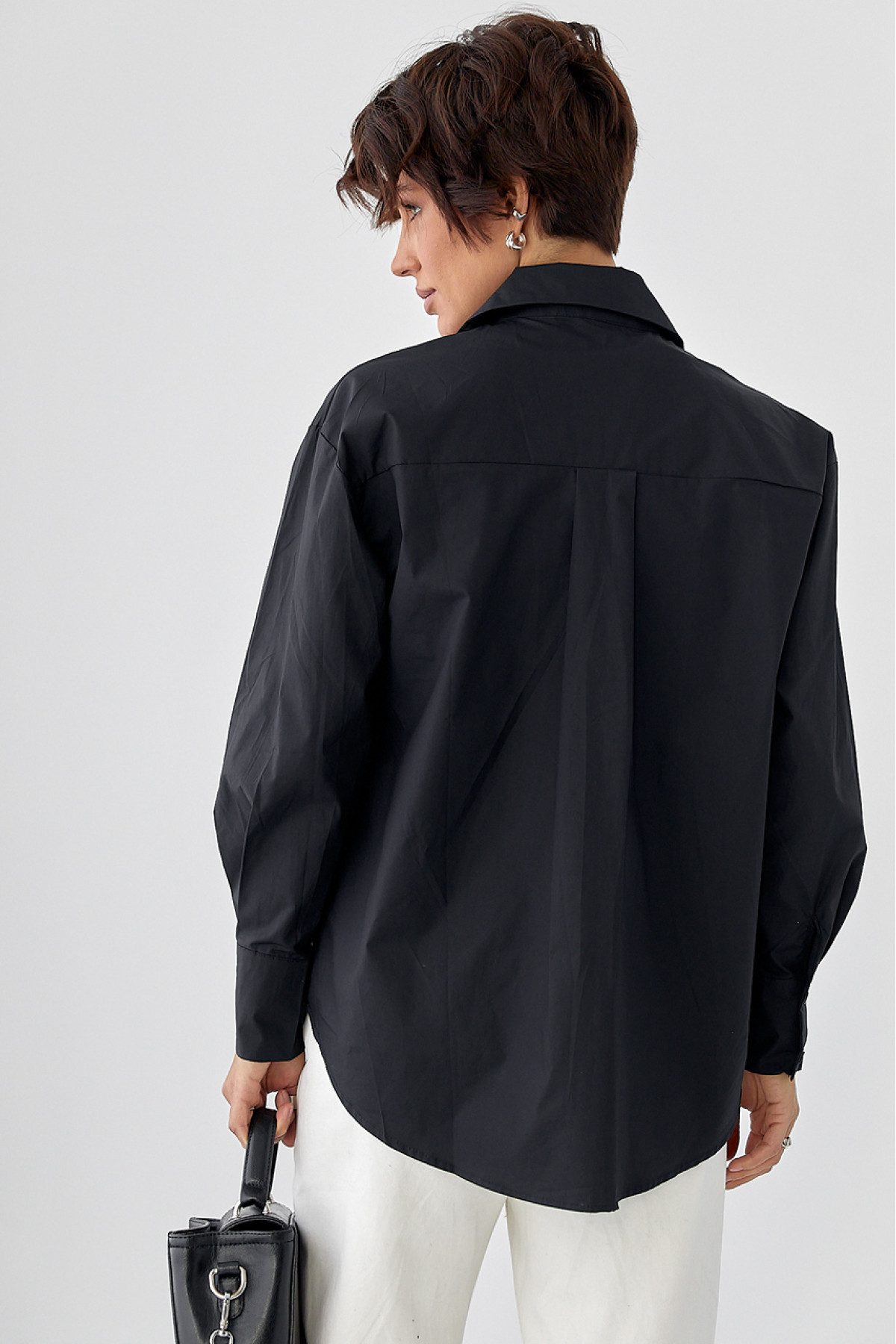 Класична сорочка з трояндами на ґудзиках  чорний колір