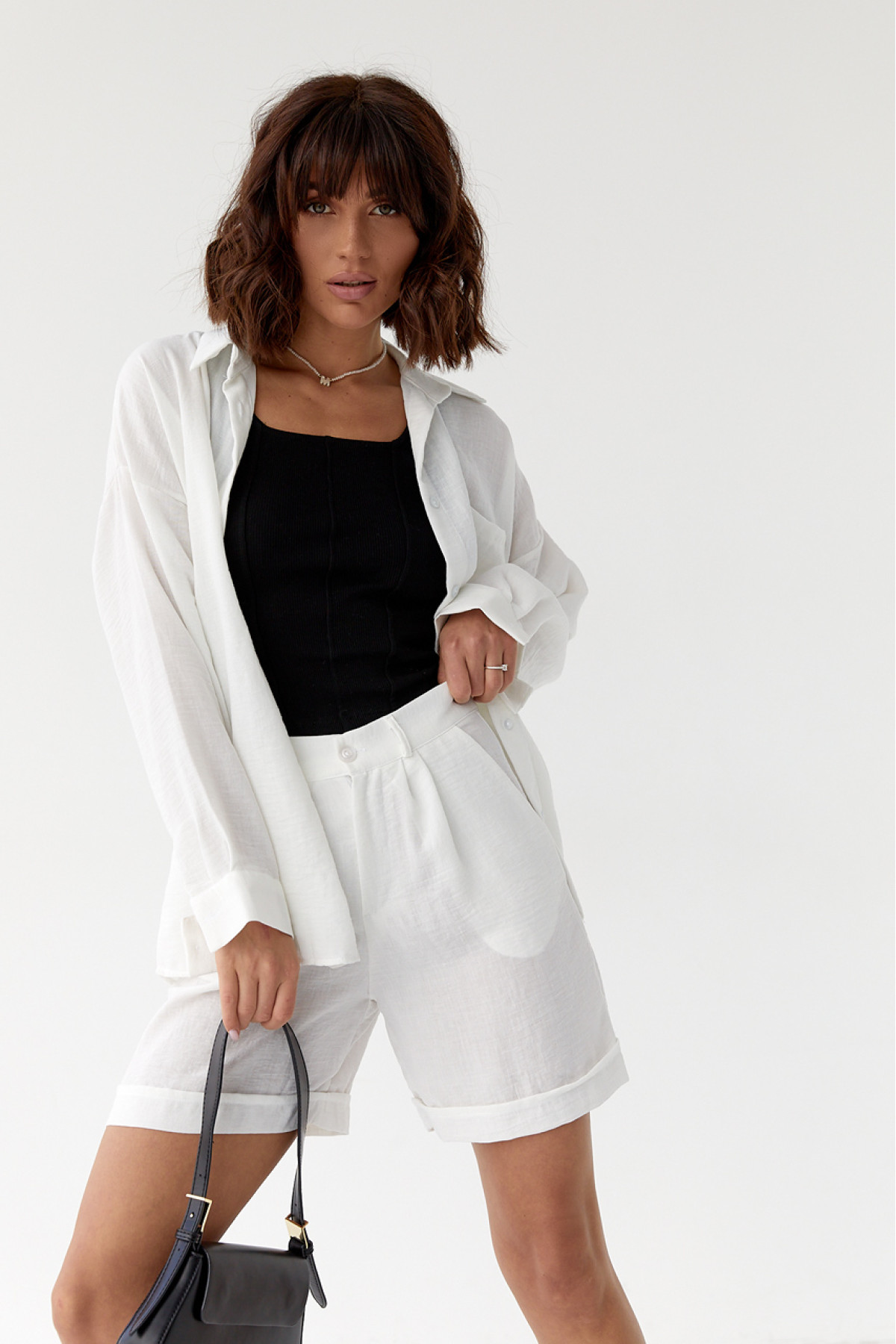 Жіночий костюм бавовняний з сорочкою та шортами  молочний колір