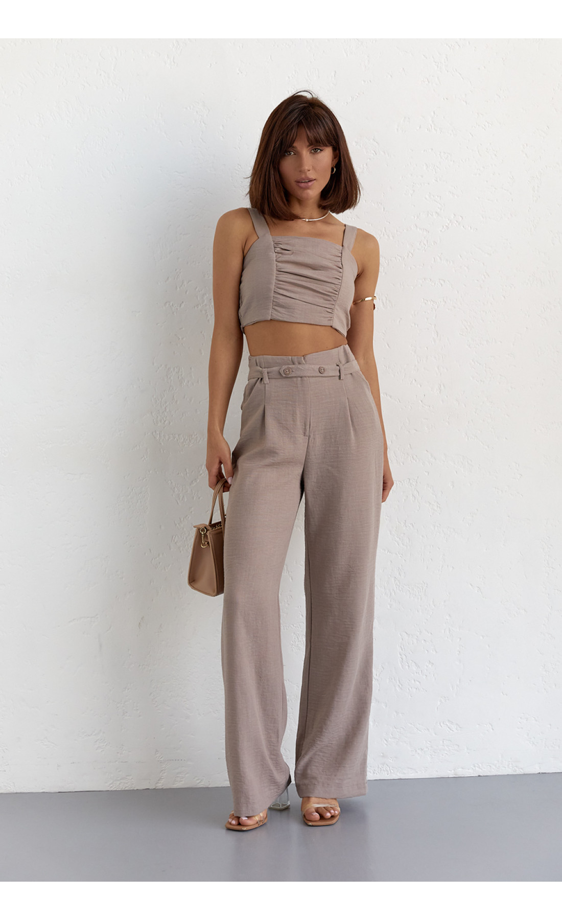 Жіночий бавовняний костюм із брюками та топом  кавовий колір